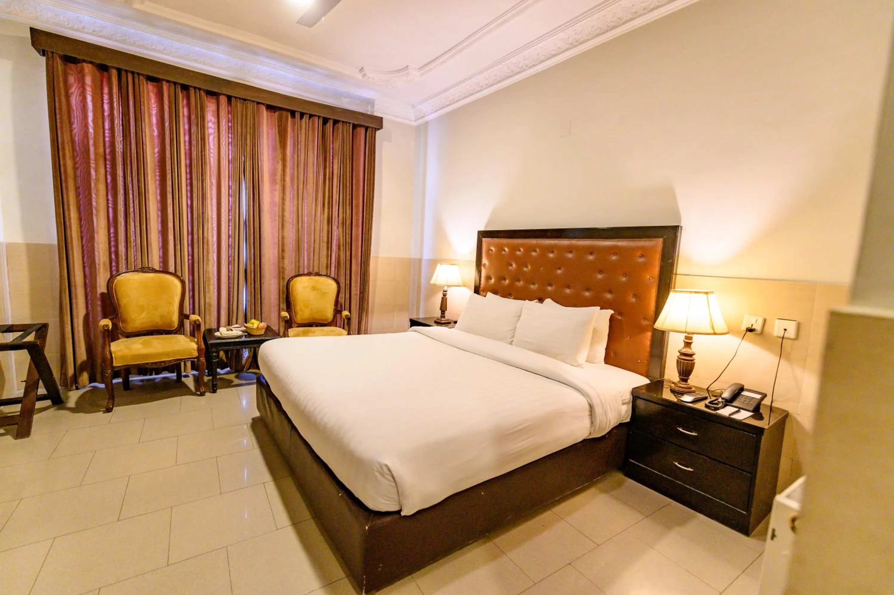 Bed in Hotel One Mall Road Murree