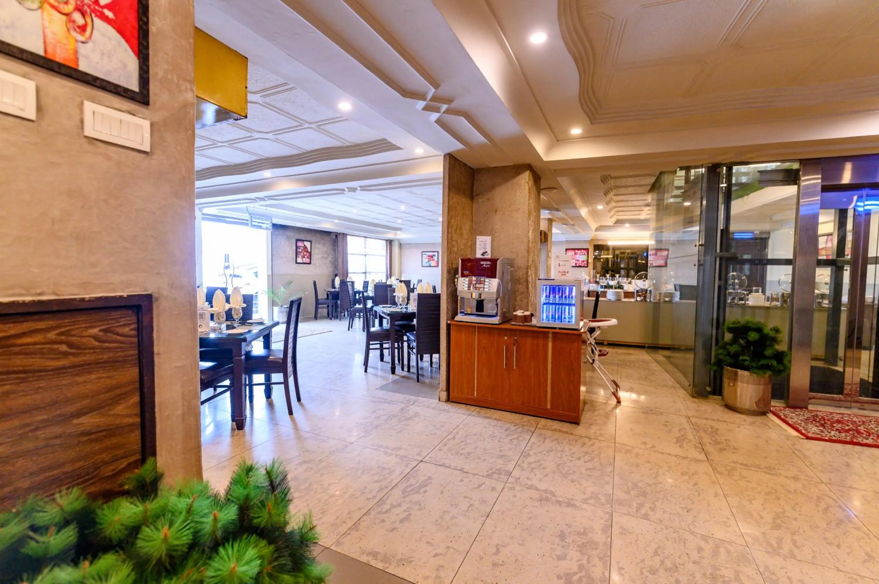 Restaurant/places to eat in Hotel One Mall Road Murree