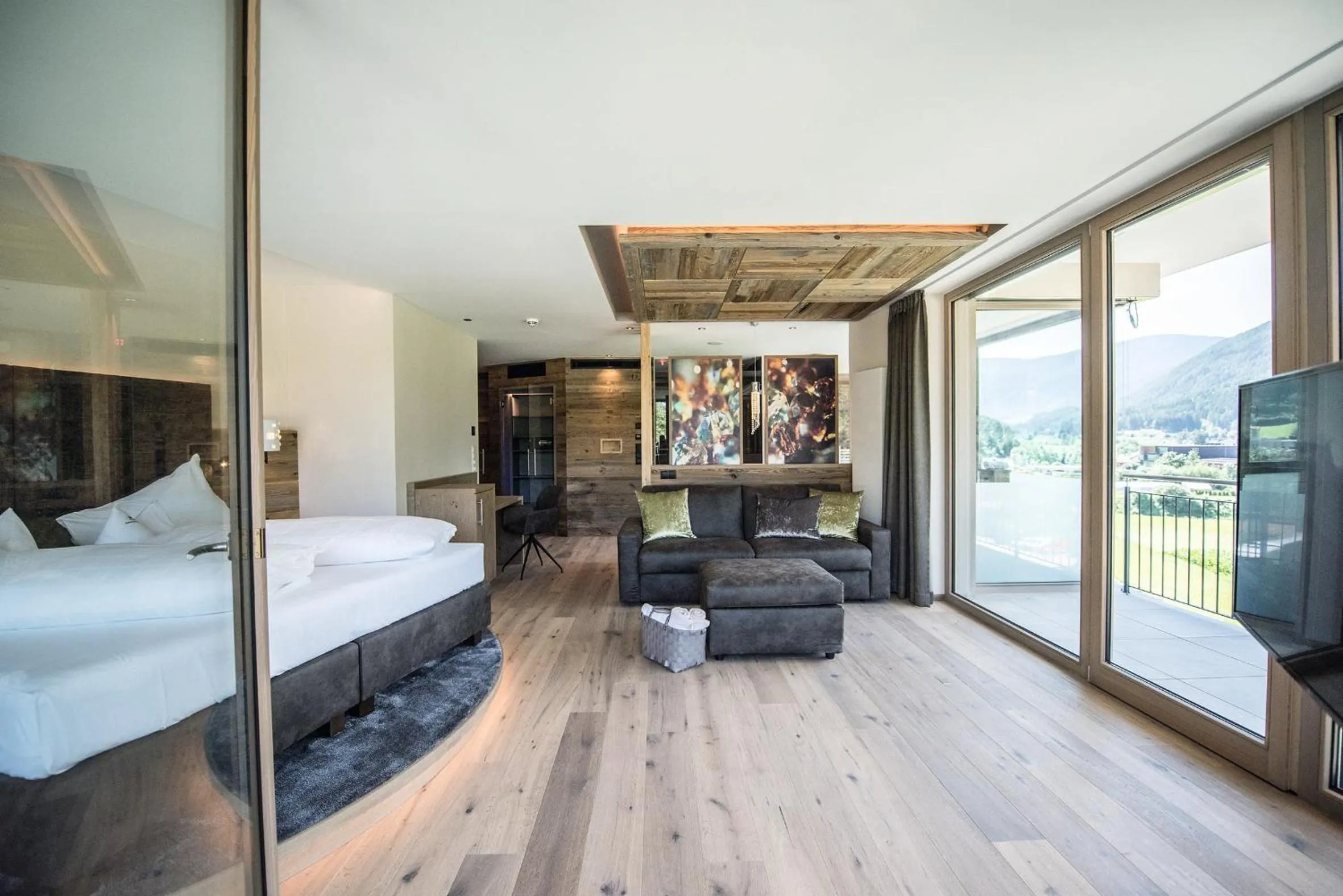 Bed in Hotel Kronblick