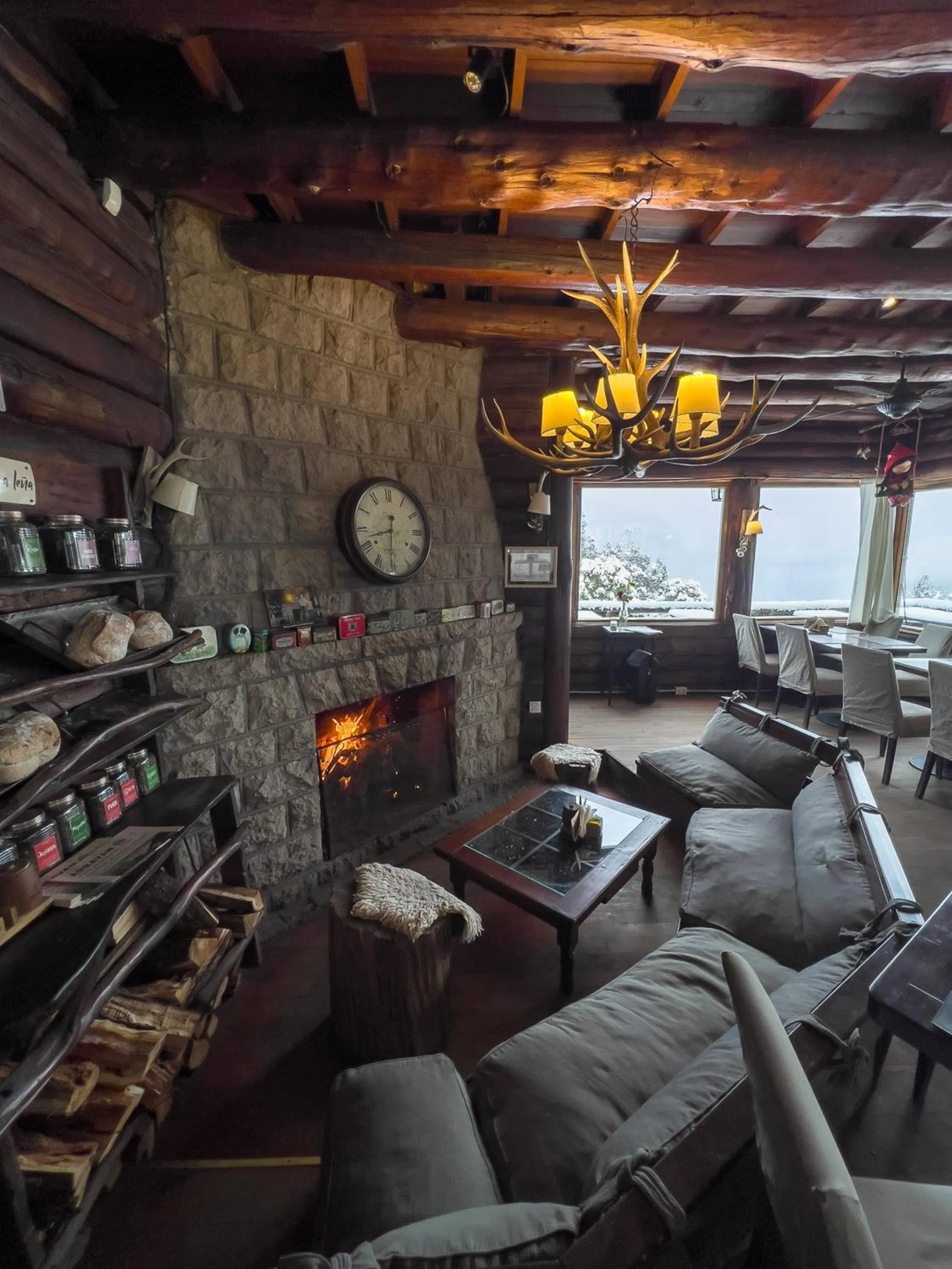 Living room in Arrayan Lake View Mountain Lodge & Casa De Te Arrayan