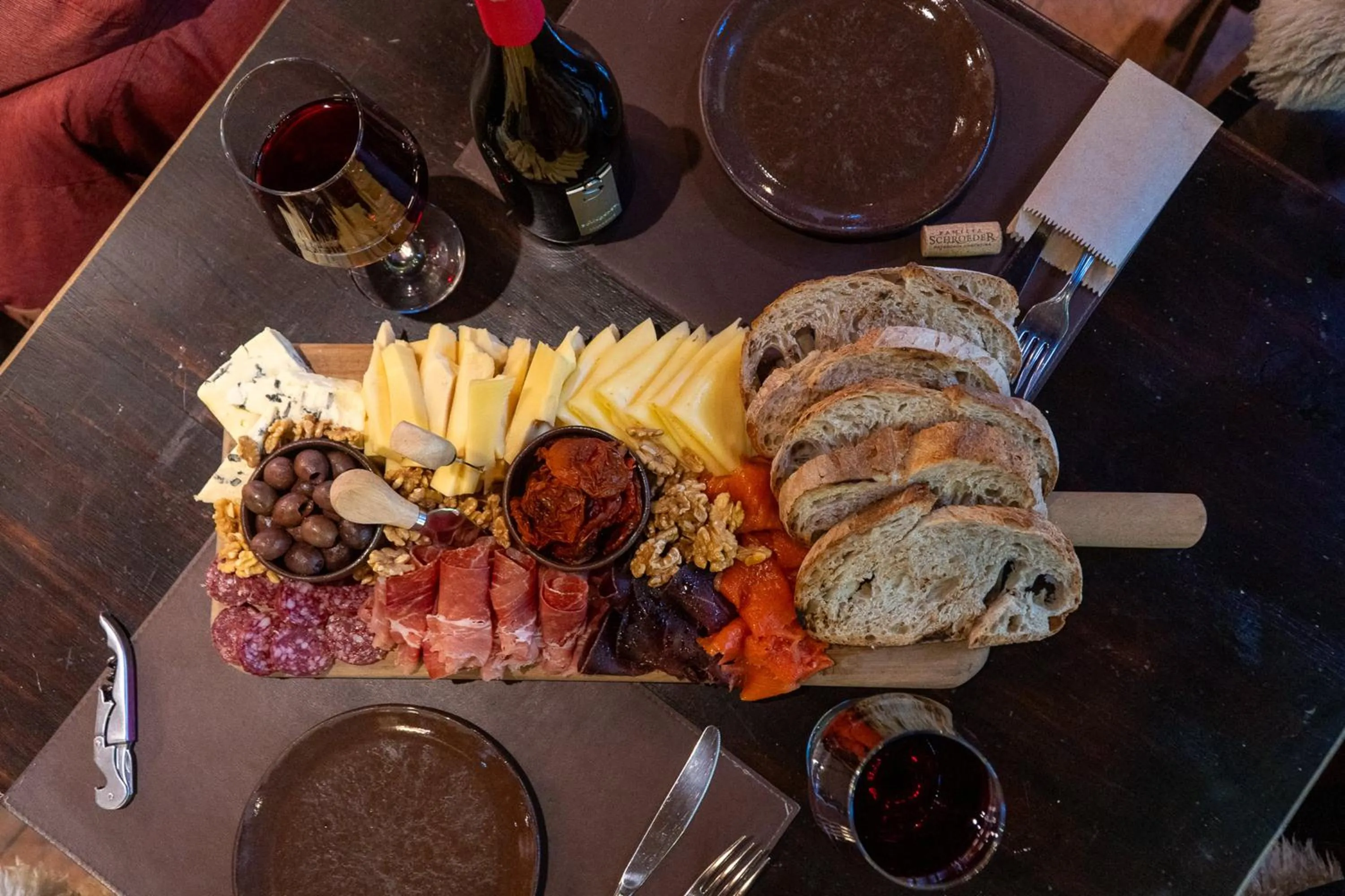 Food and drinks in Arrayan Lake View Mountain Lodge & Casa De Te Arrayan