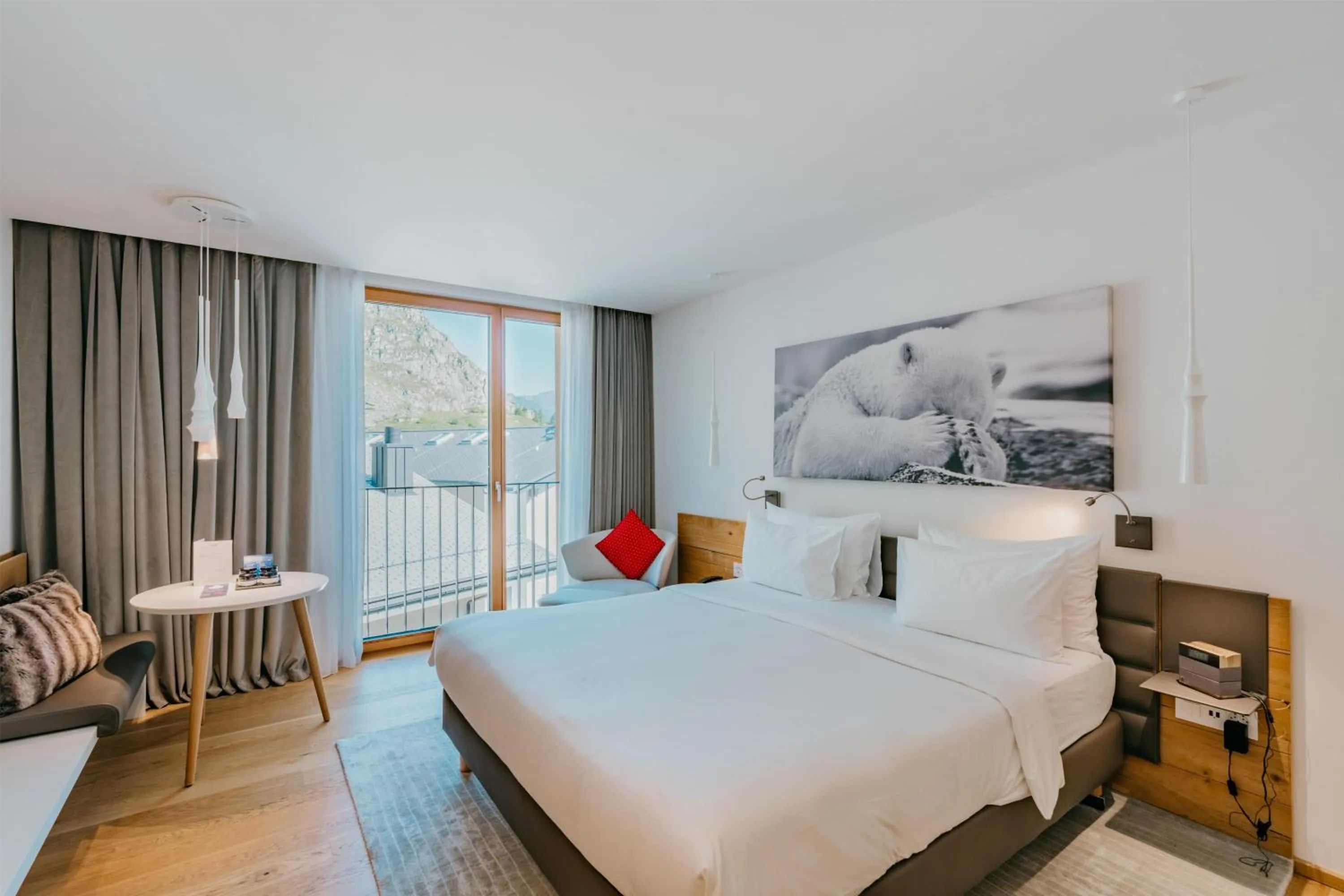 Bedroom, Bed in Radisson Blu Hotel Reussen, Andermatt