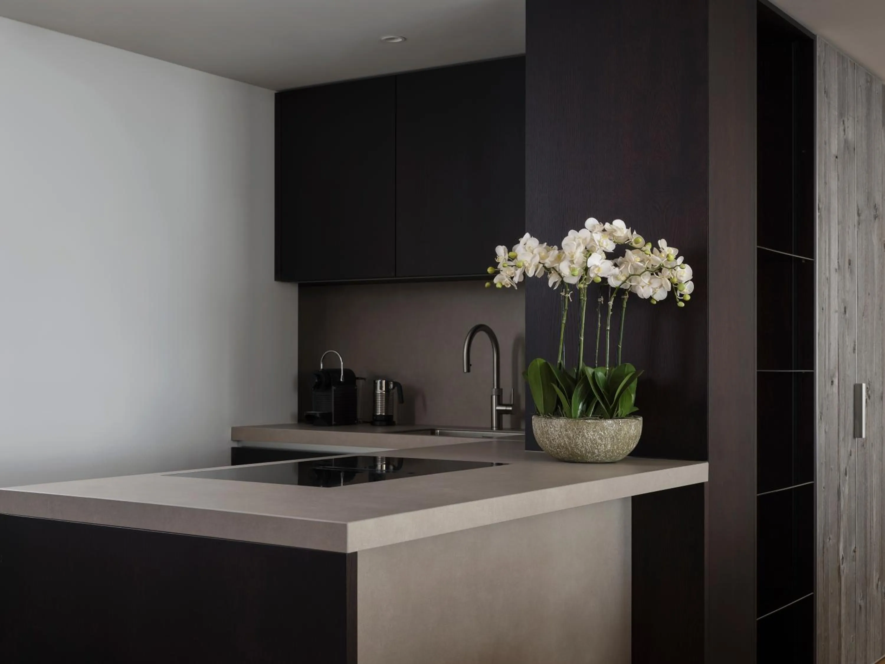 kitchen in Radisson Blu Hotel Reussen, Andermatt