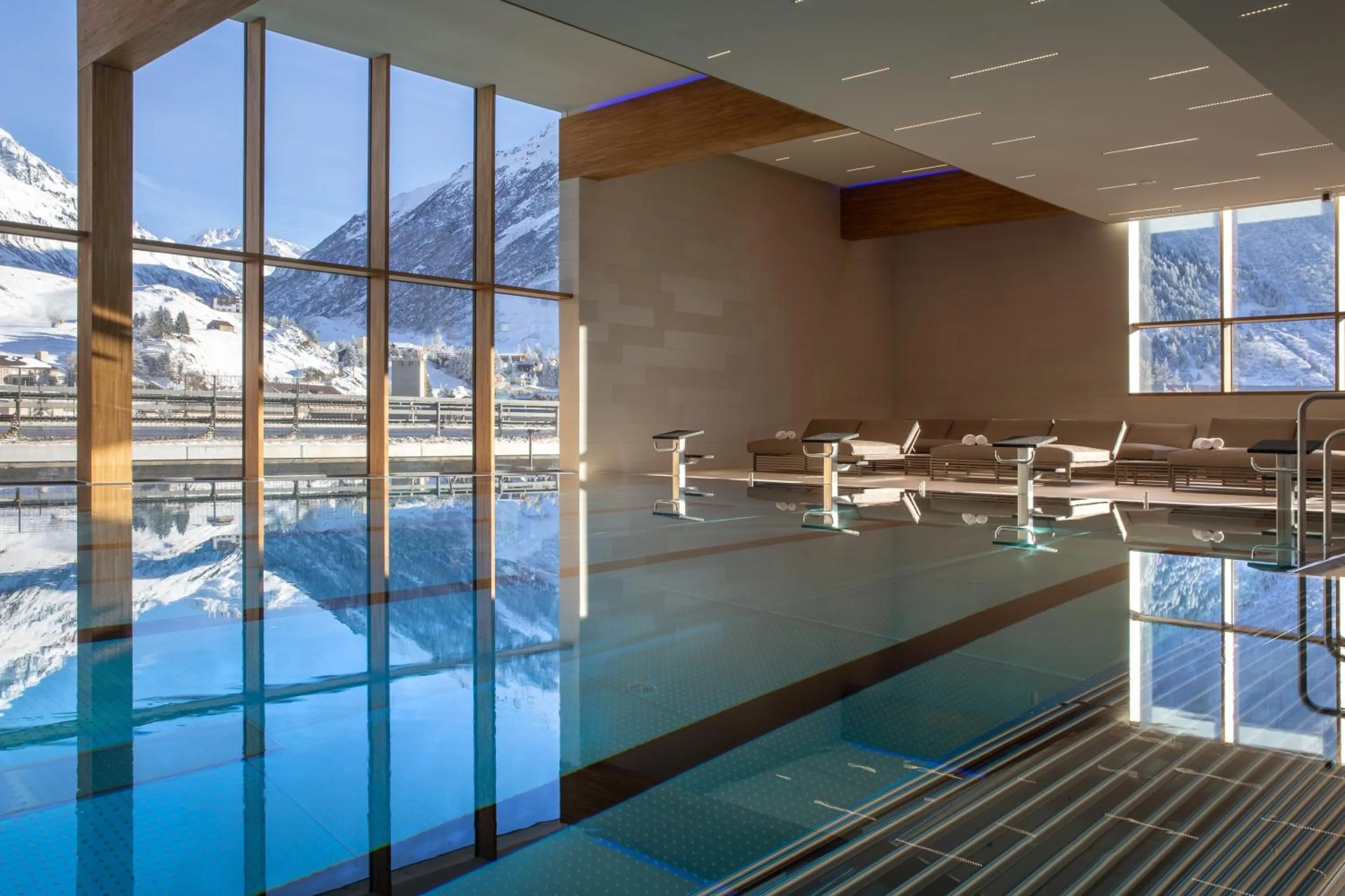 Swimming pool in Radisson Blu Hotel Reussen, Andermatt