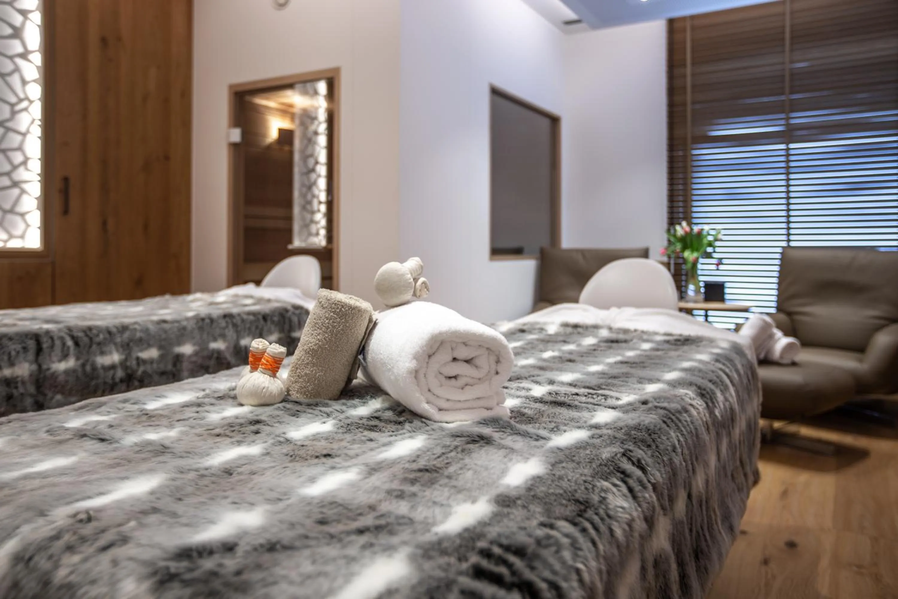 Massage, Bed in Radisson Blu Hotel Reussen, Andermatt