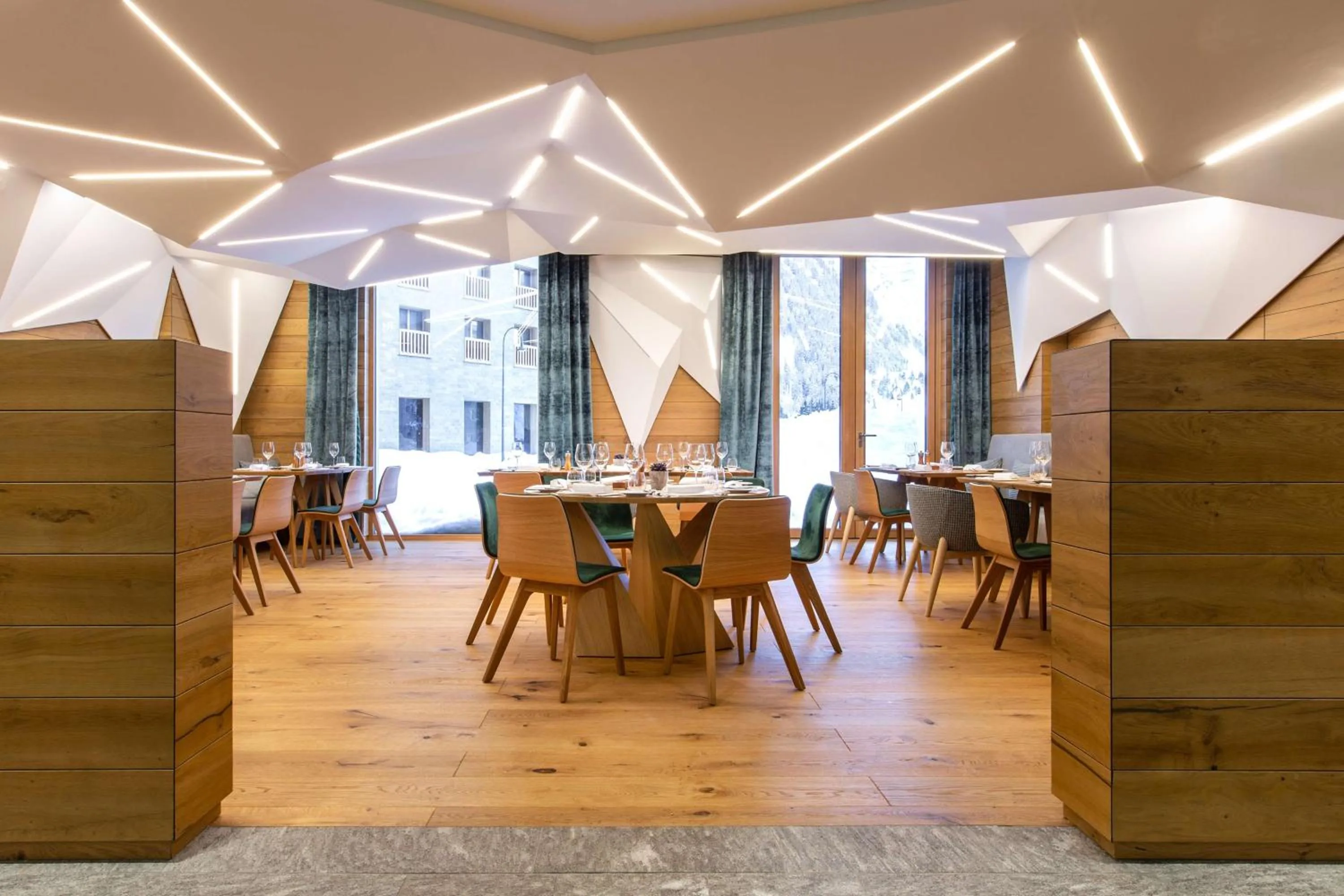 Restaurant/places to eat in Radisson Blu Hotel Reussen, Andermatt