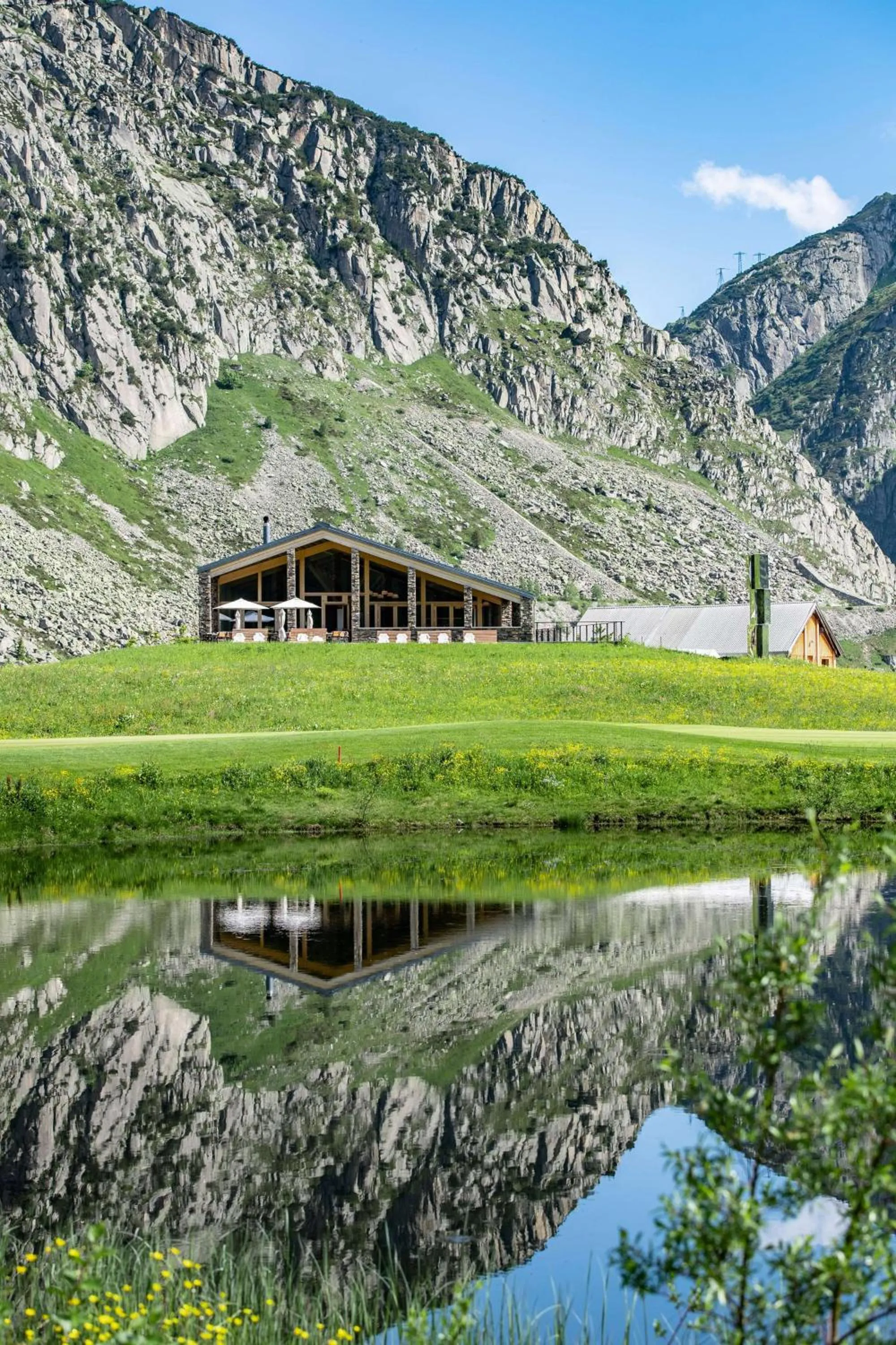 Restaurant/places to eat in Radisson Blu Hotel Reussen, Andermatt