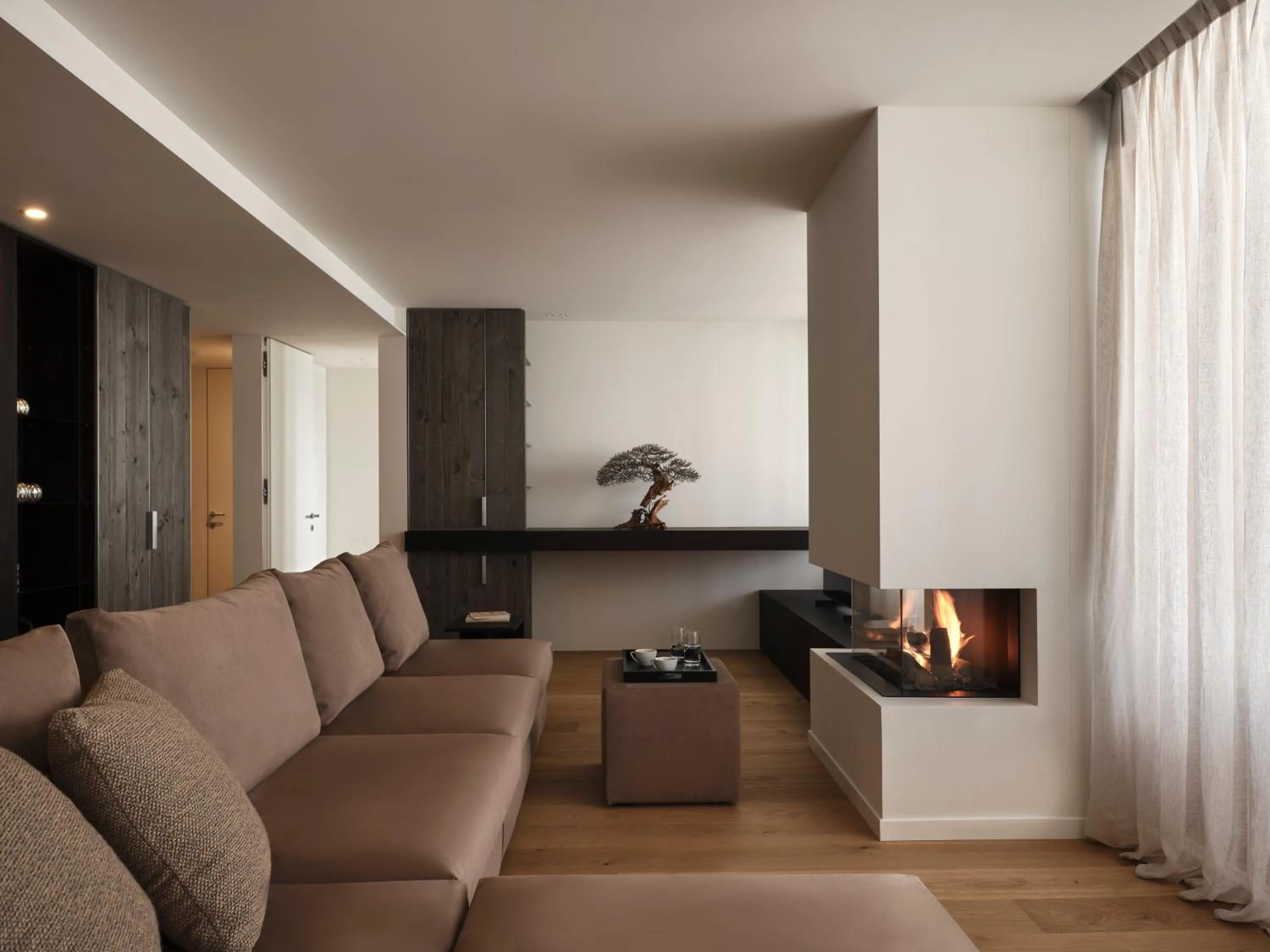 Living room in Radisson Blu Hotel Reussen, Andermatt