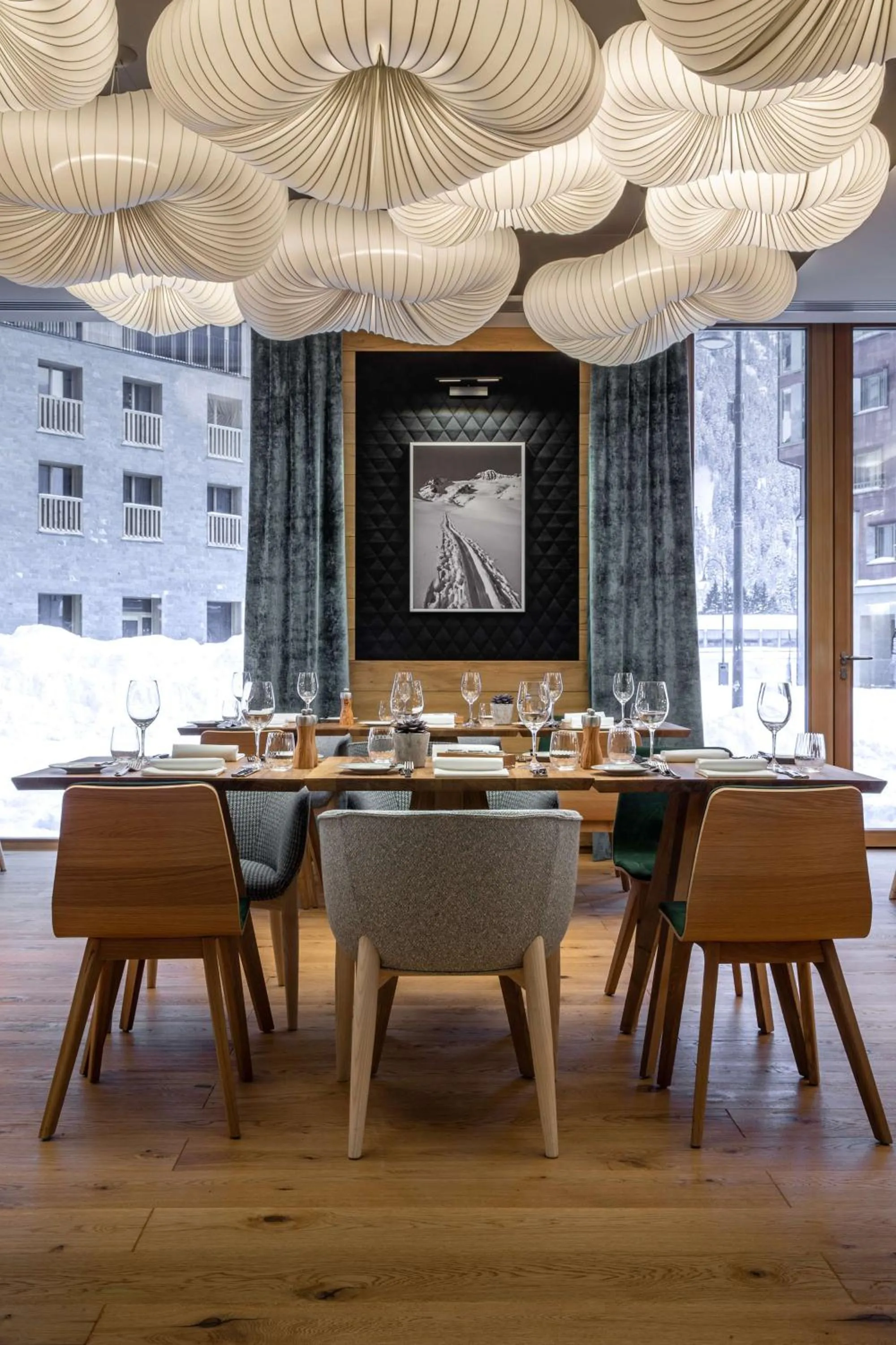 Restaurant/places to eat in Radisson Blu Hotel Reussen, Andermatt