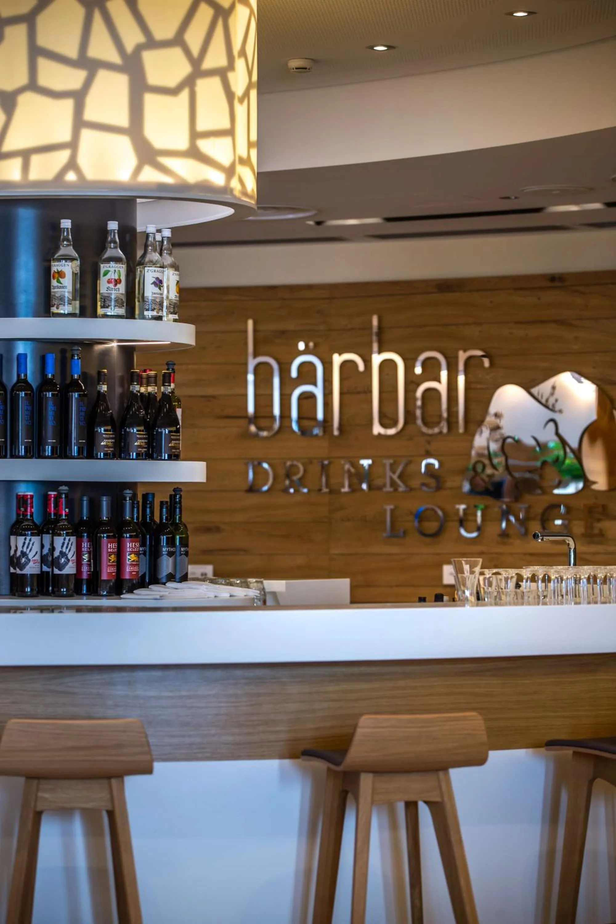 Lounge or bar in Radisson Blu Hotel Reussen, Andermatt