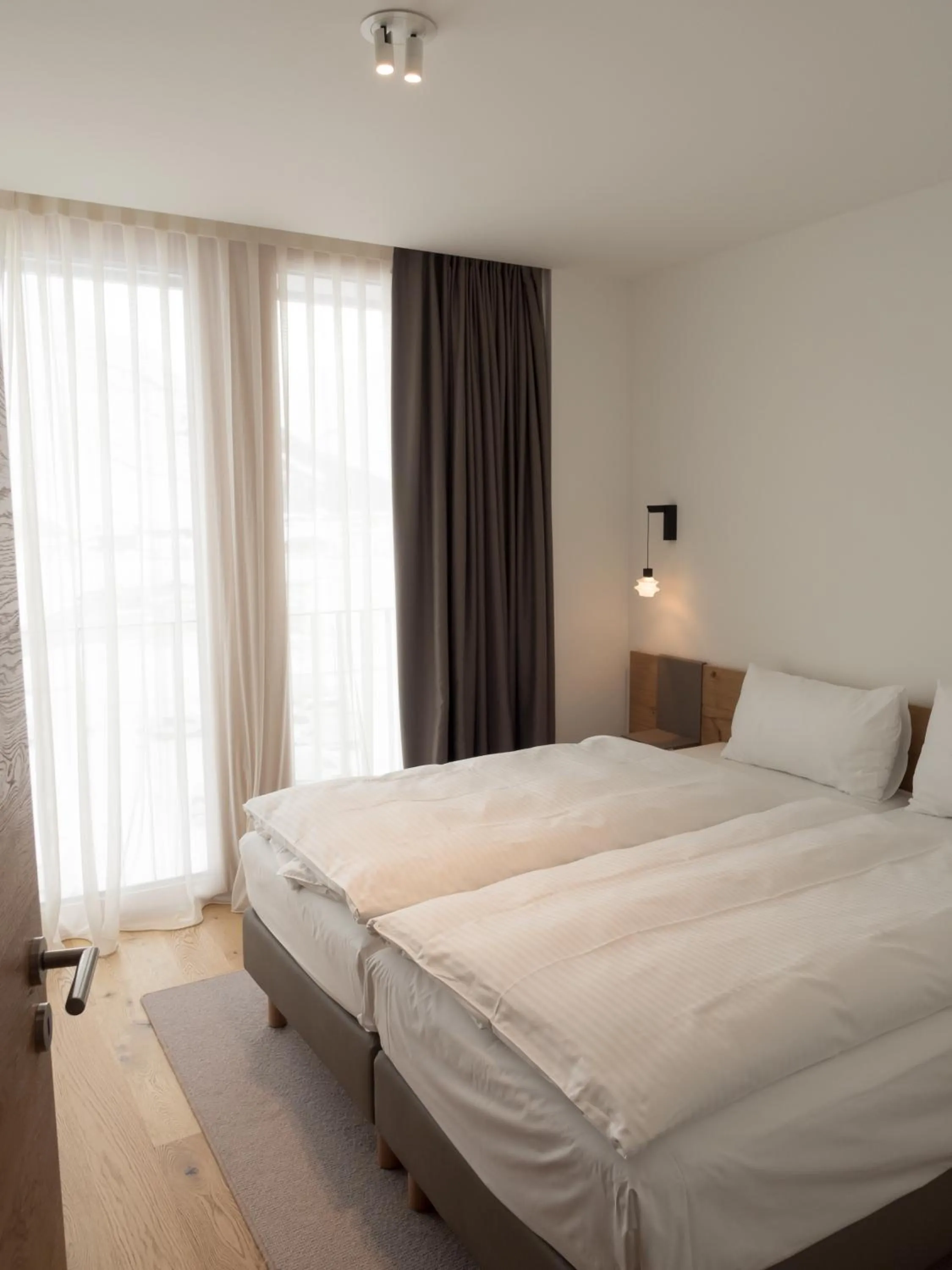 Bedroom, Bed in Radisson Blu Hotel Reussen, Andermatt