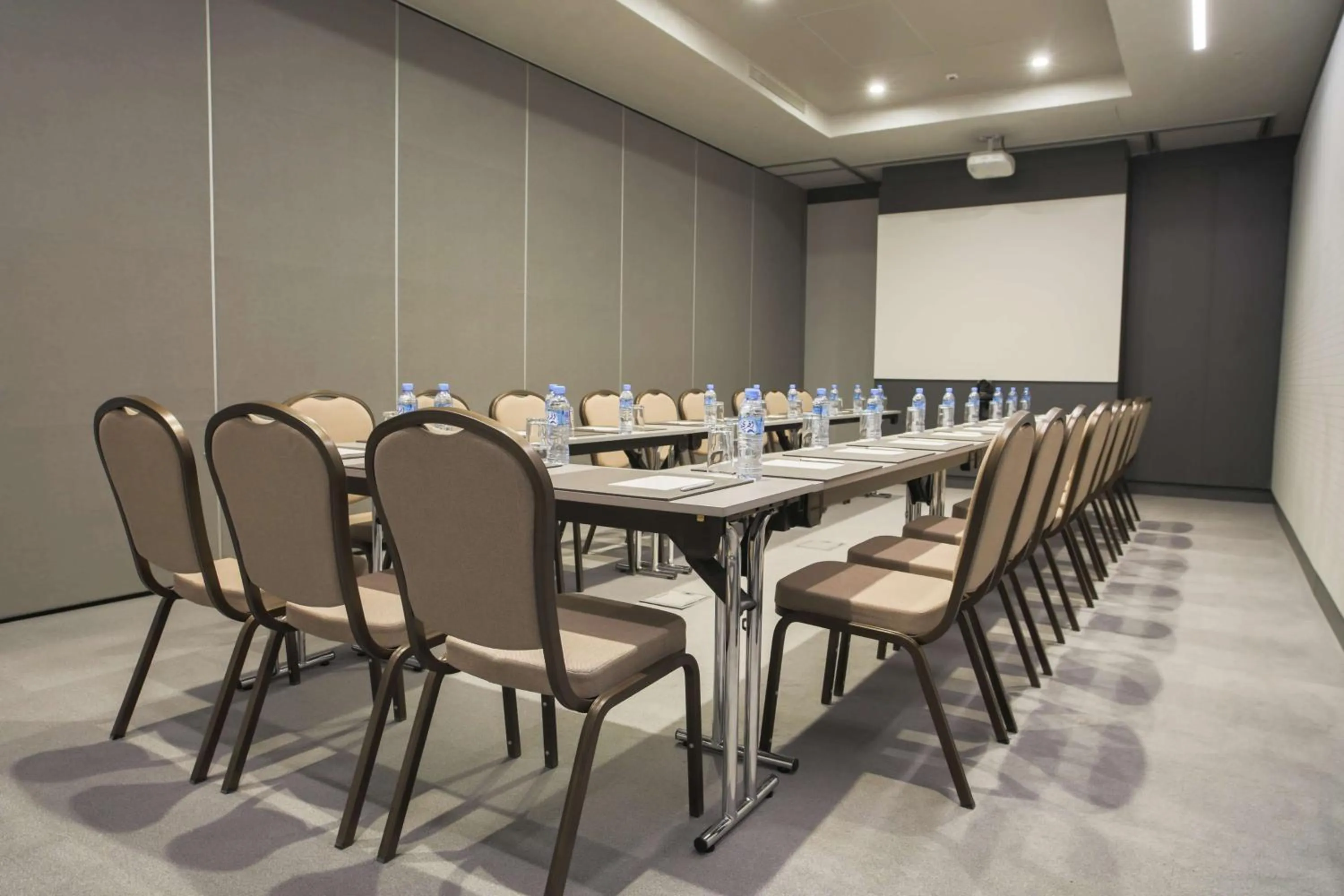 Meeting/conference room in Radisson BLU Hotel Algiers Hydra