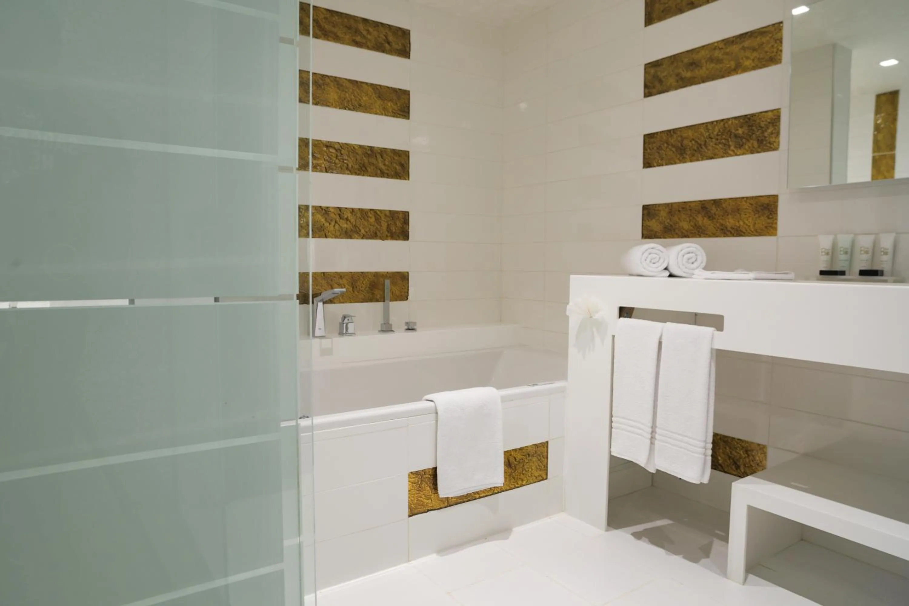 Bathroom in Radisson BLU Hotel Algiers Hydra