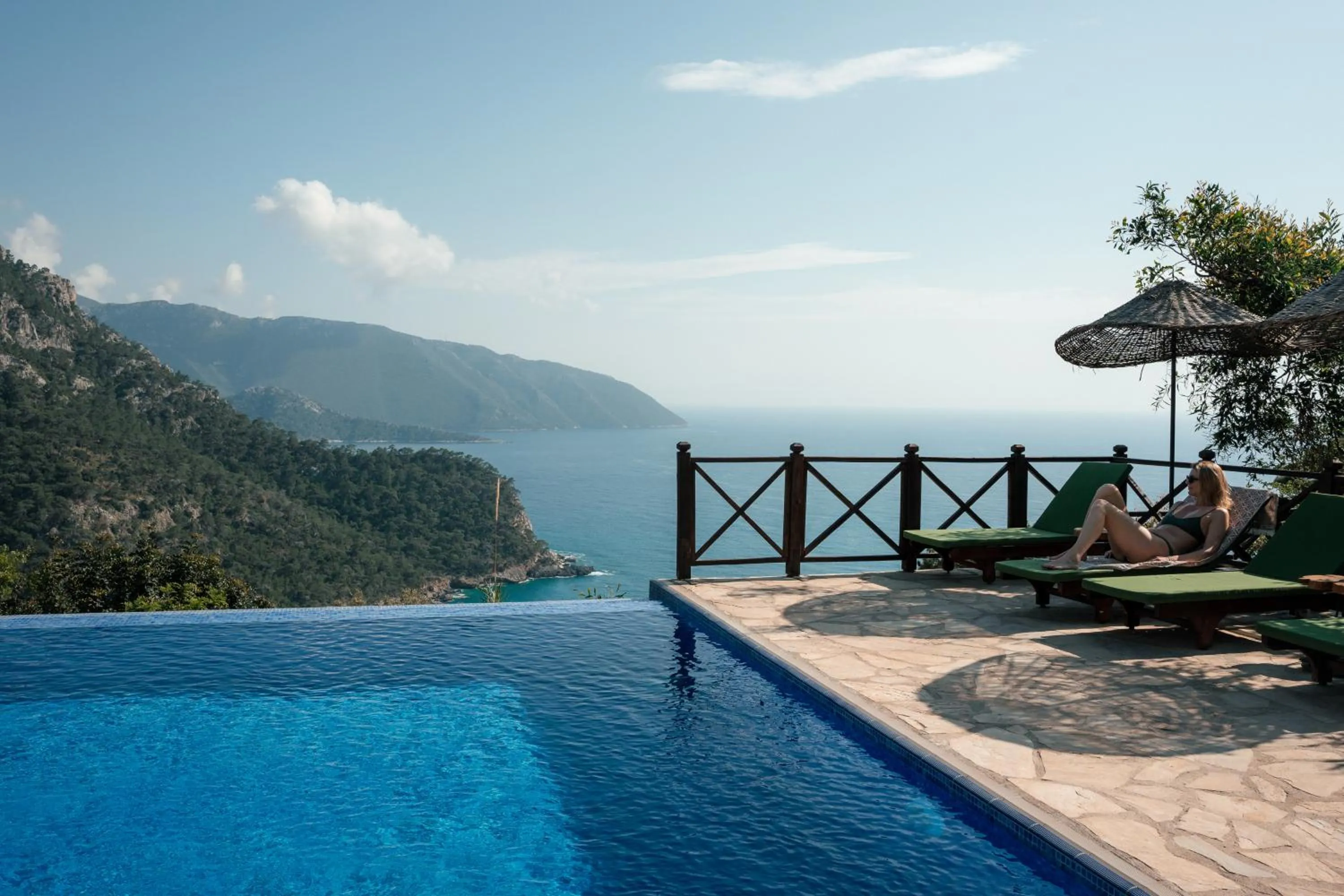 Swimming pool in Olive Garden Kabak