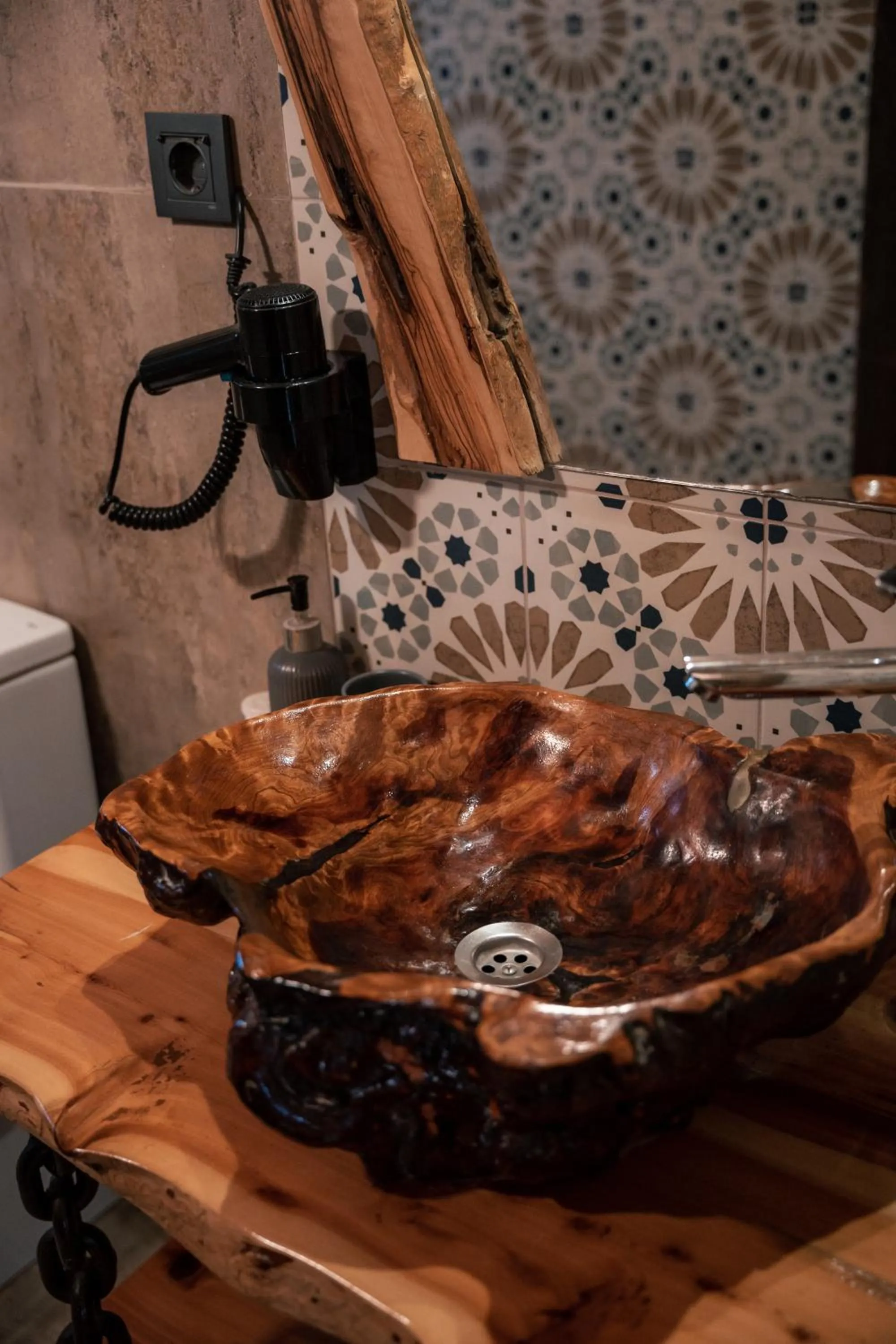 Bathroom in Olive Garden Kabak