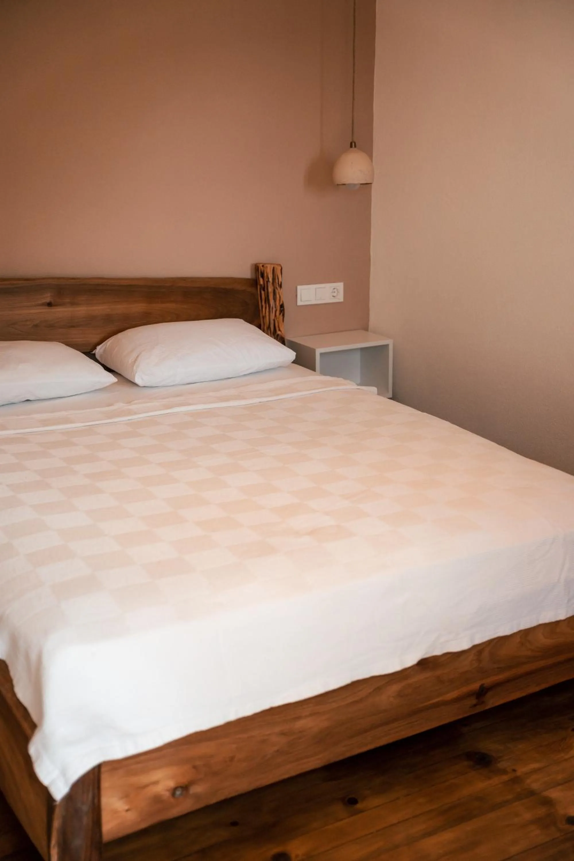 Bed in Olive Garden Kabak