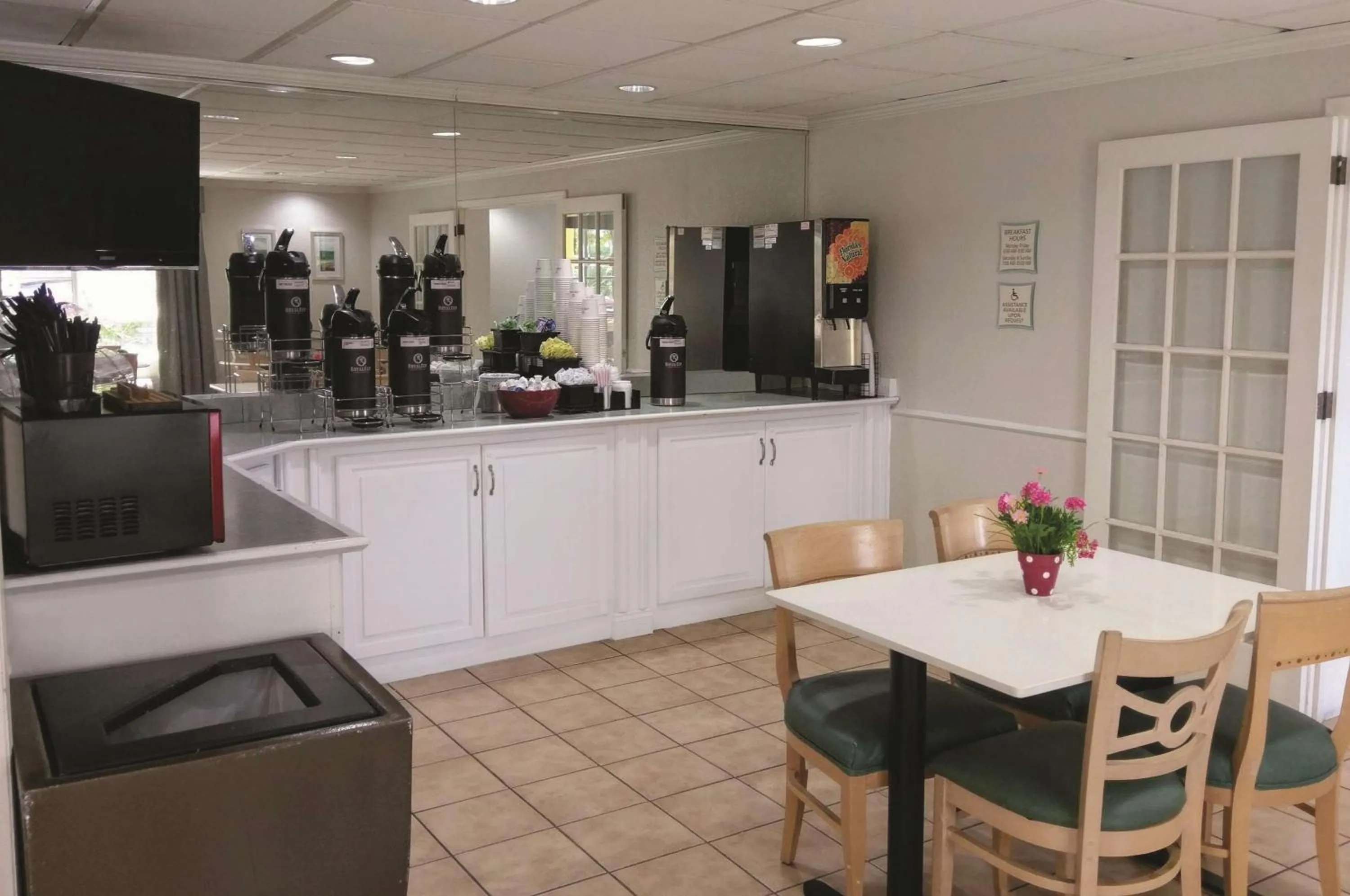 Restaurant/places to eat in La Quinta by Wyndham Melbourne Viera