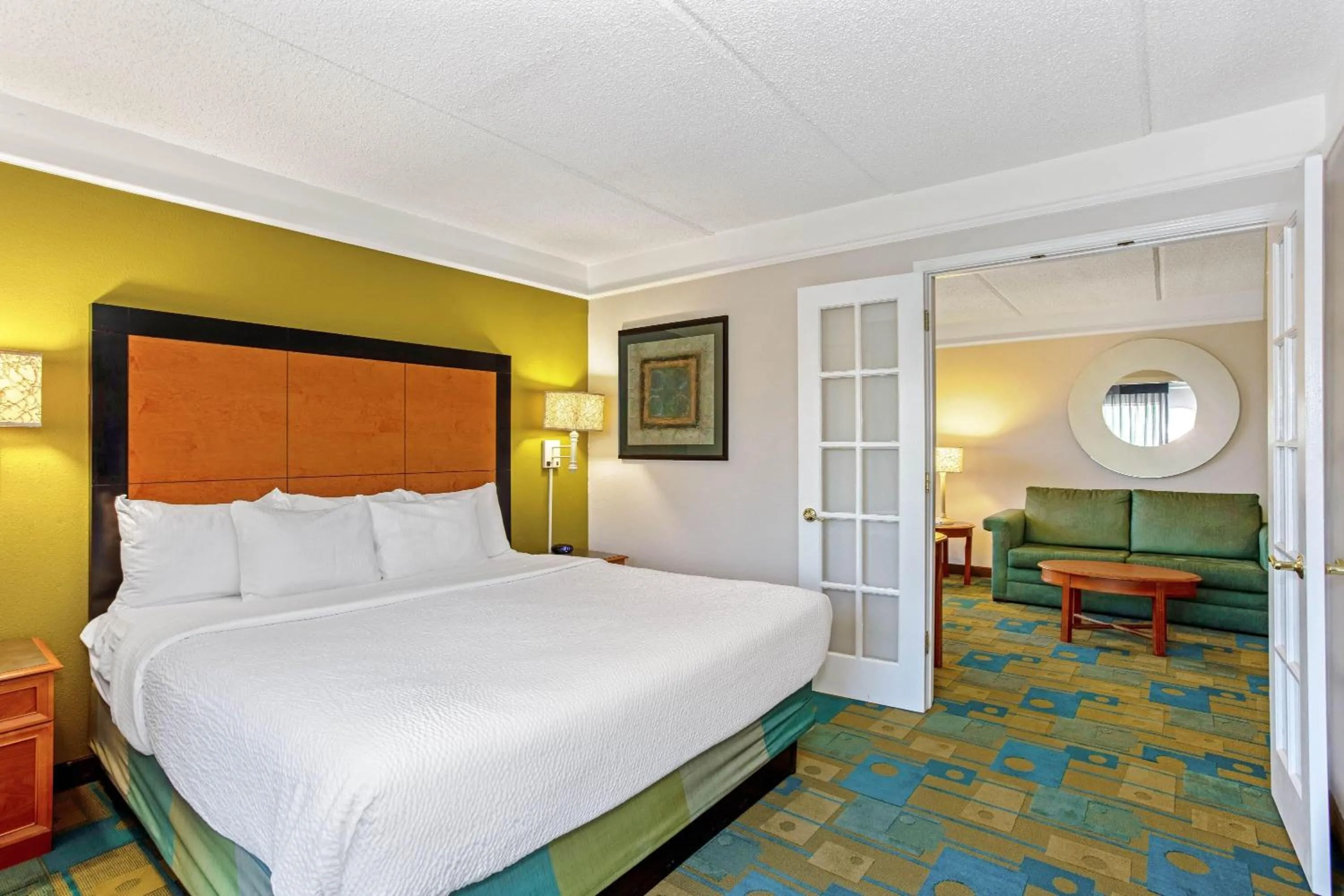 Photo of the whole room, Bed in La Quinta by Wyndham Orlando I Drive/Conv Center