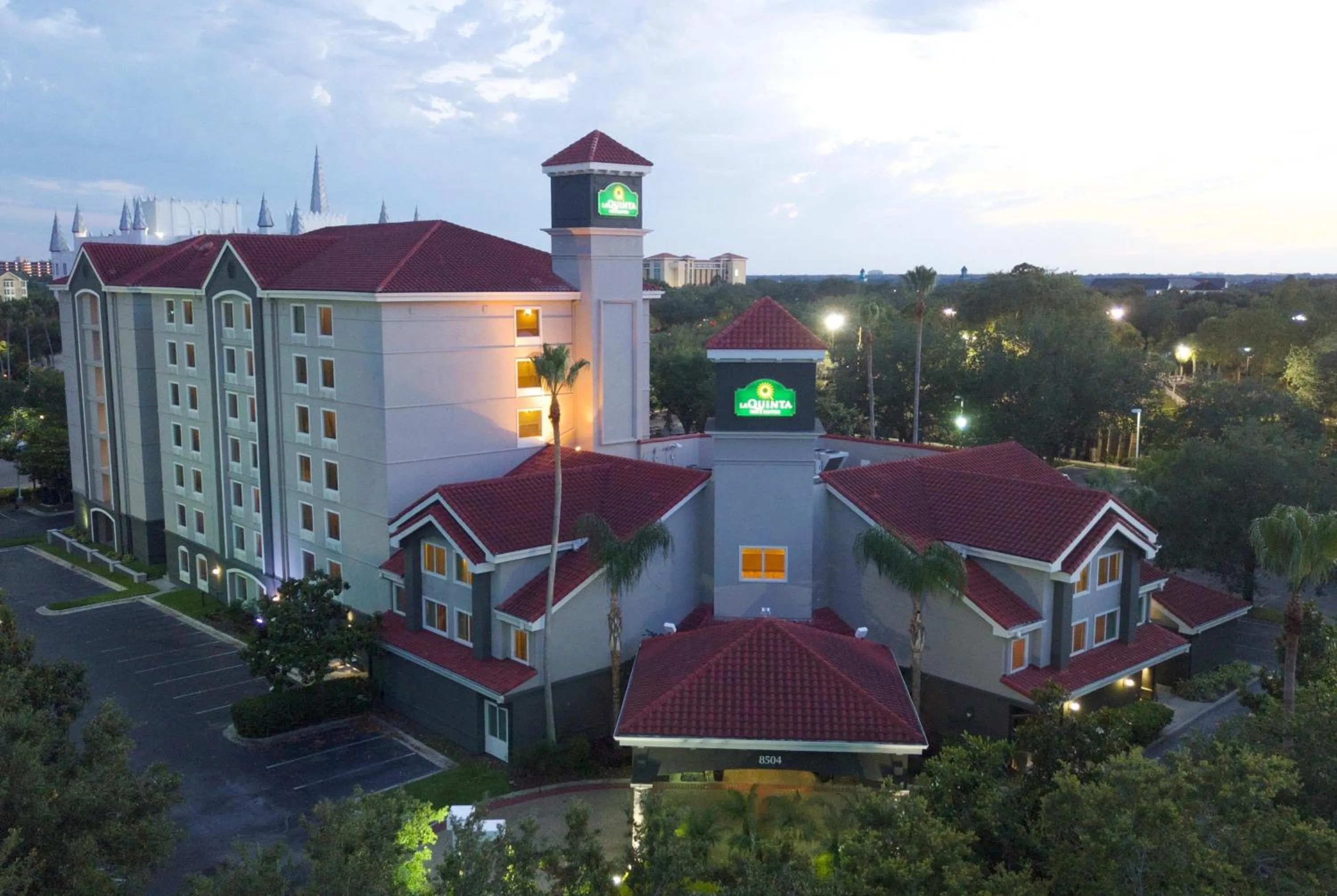 Property building in La Quinta by Wyndham Orlando I Drive/Conv Center