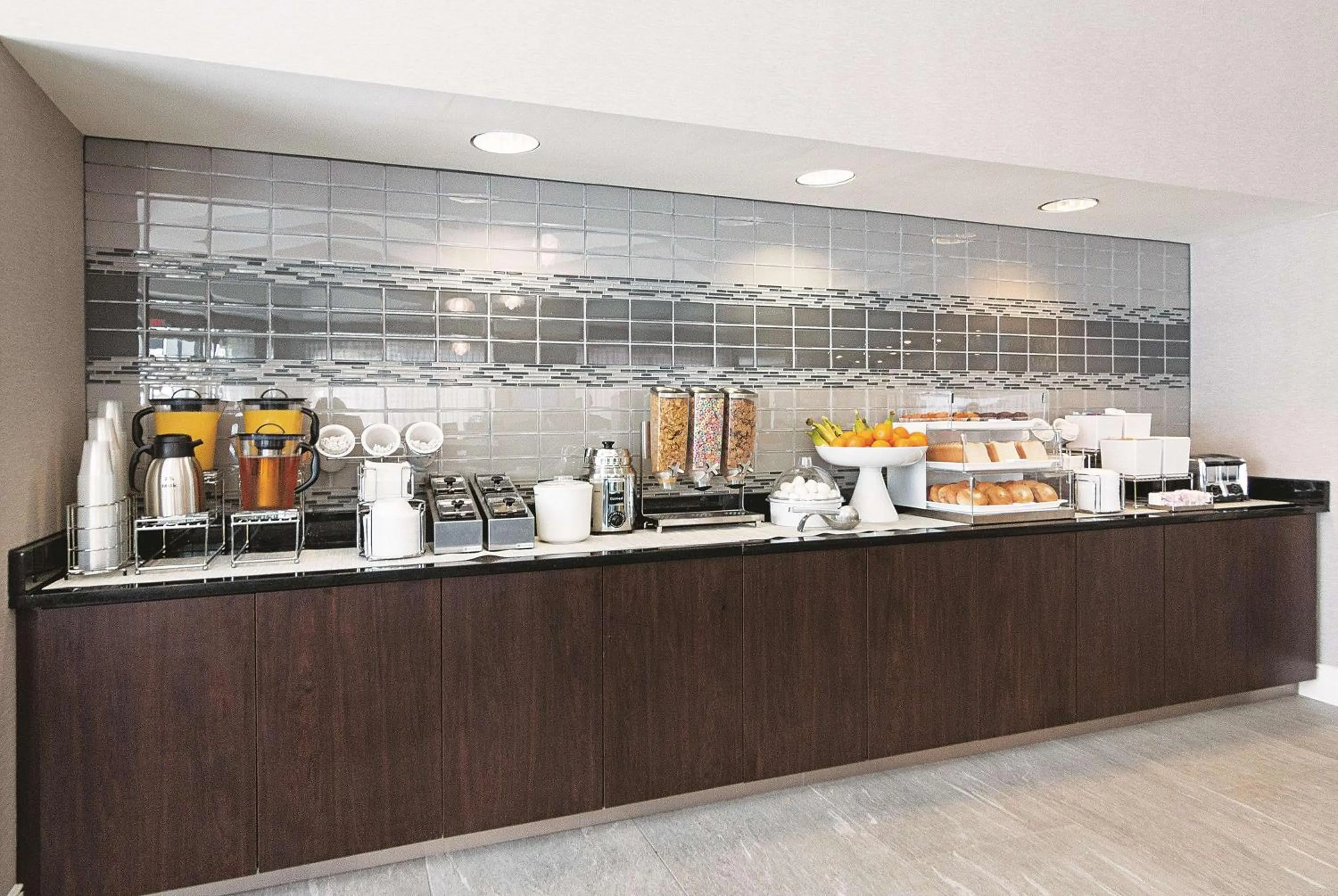 Restaurant/places to eat in La Quinta by Wyndham Orlando UCF