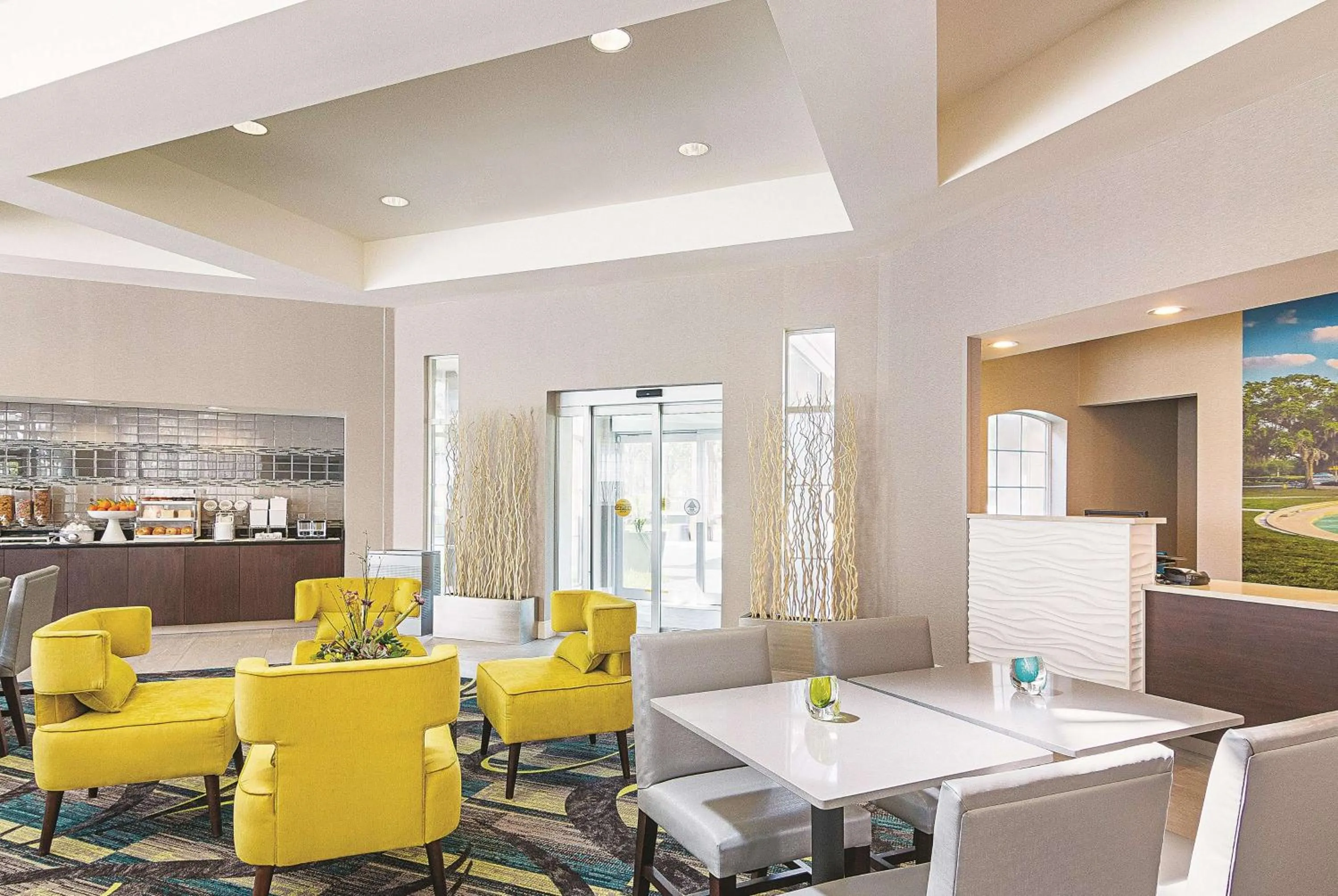 Restaurant/places to eat in La Quinta by Wyndham Orlando UCF