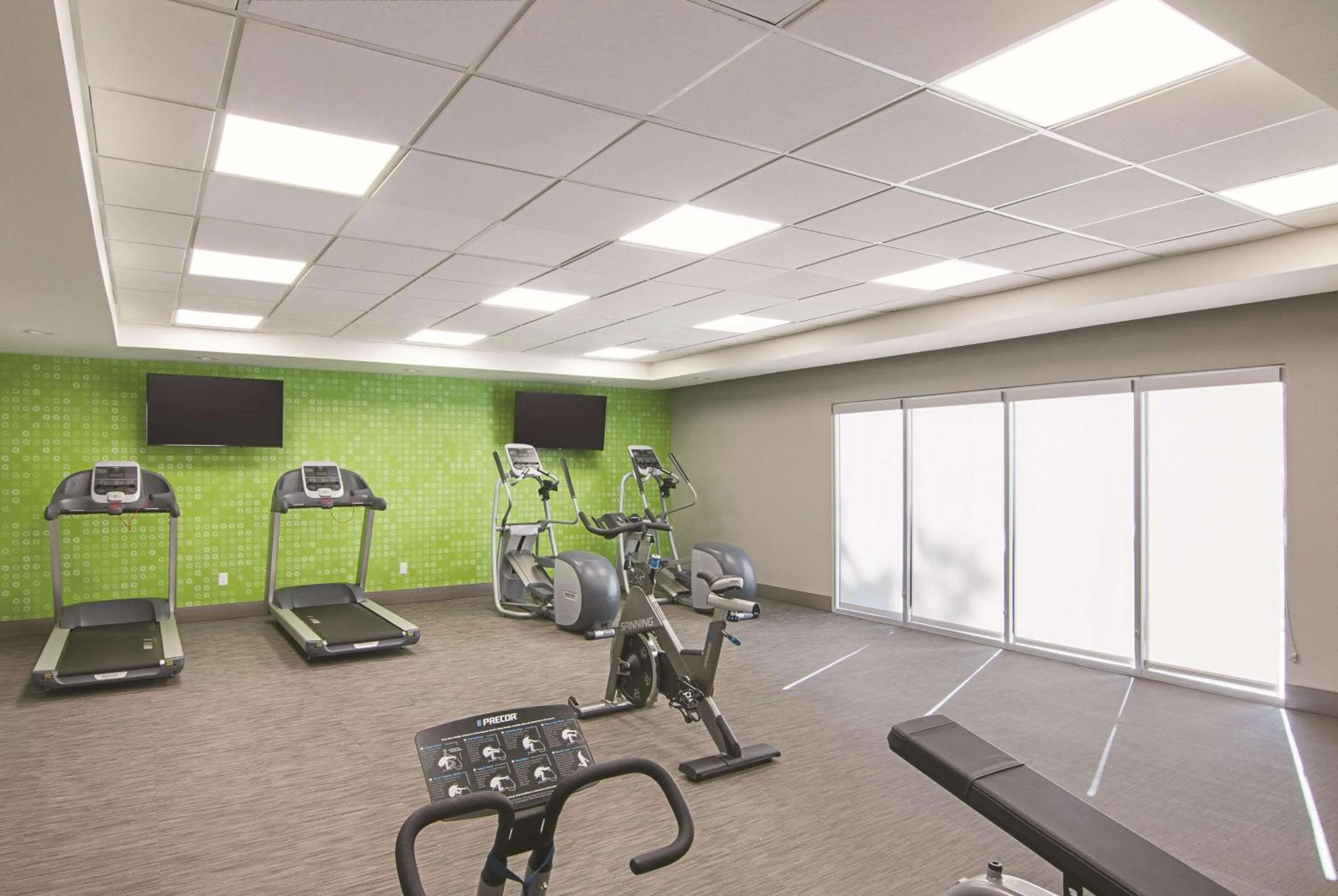 Fitness centre/facilities in La Quinta by Wyndham Orlando UCF
