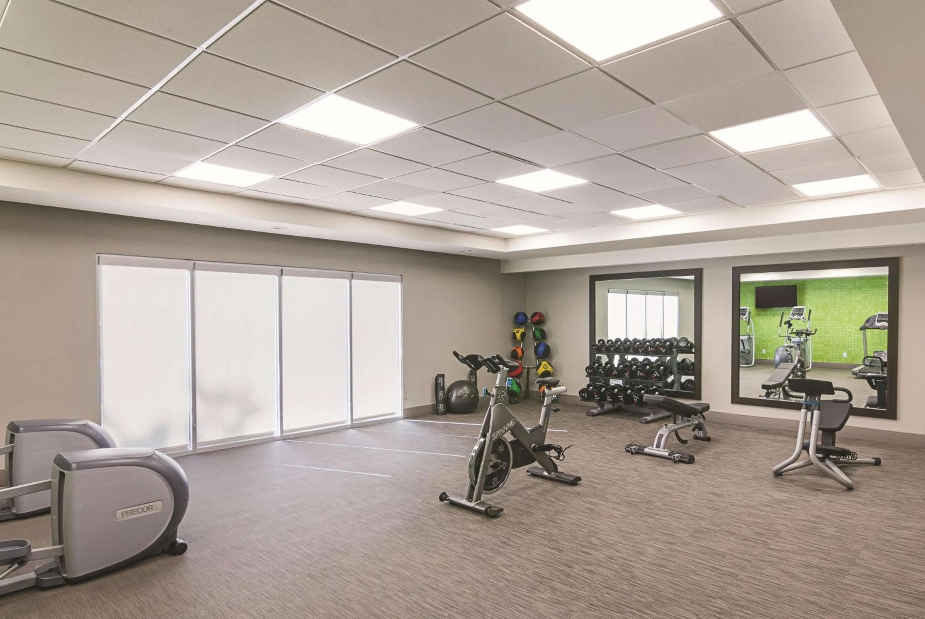 Fitness centre/facilities in La Quinta by Wyndham Orlando UCF