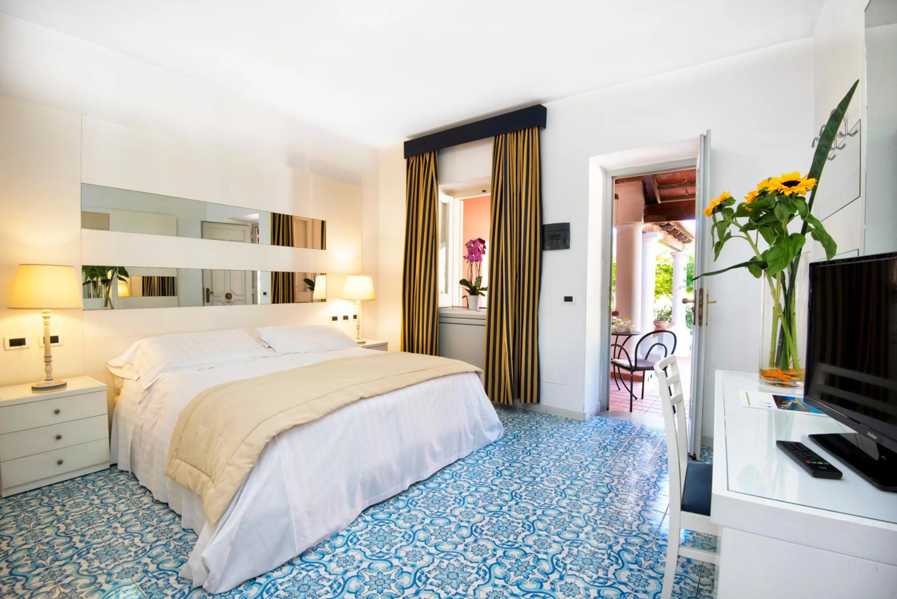 Bedroom, Bed in Hotel Villa Svizzera Terme