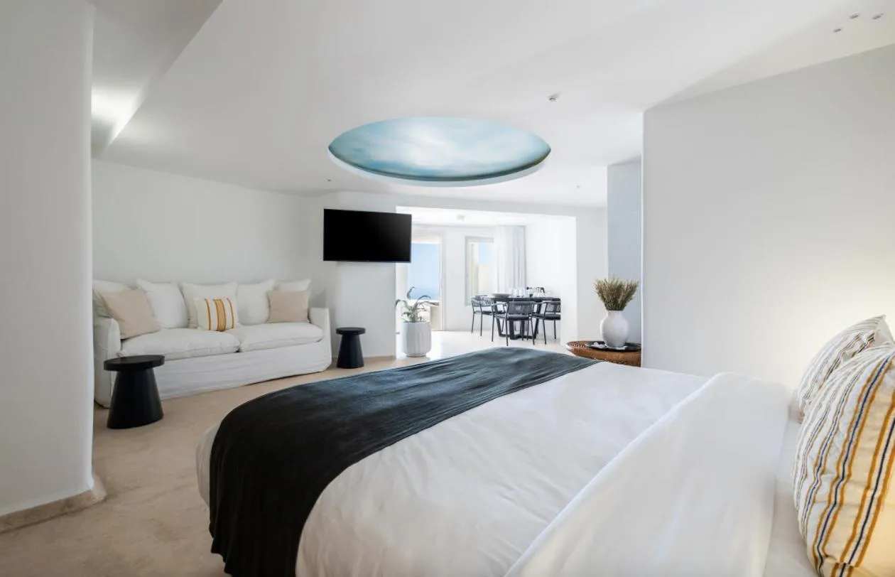 Bed in Rocabella Santorini Hotel & Spa