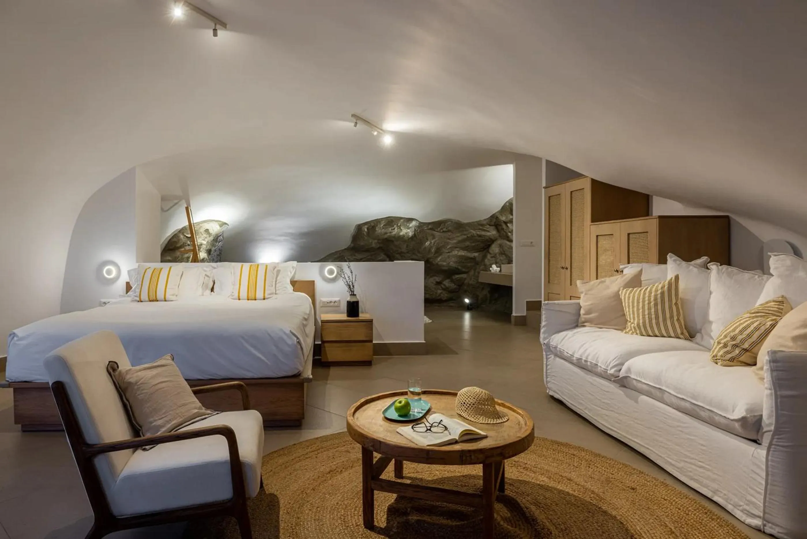 Bed in Rocabella Santorini Hotel & Spa