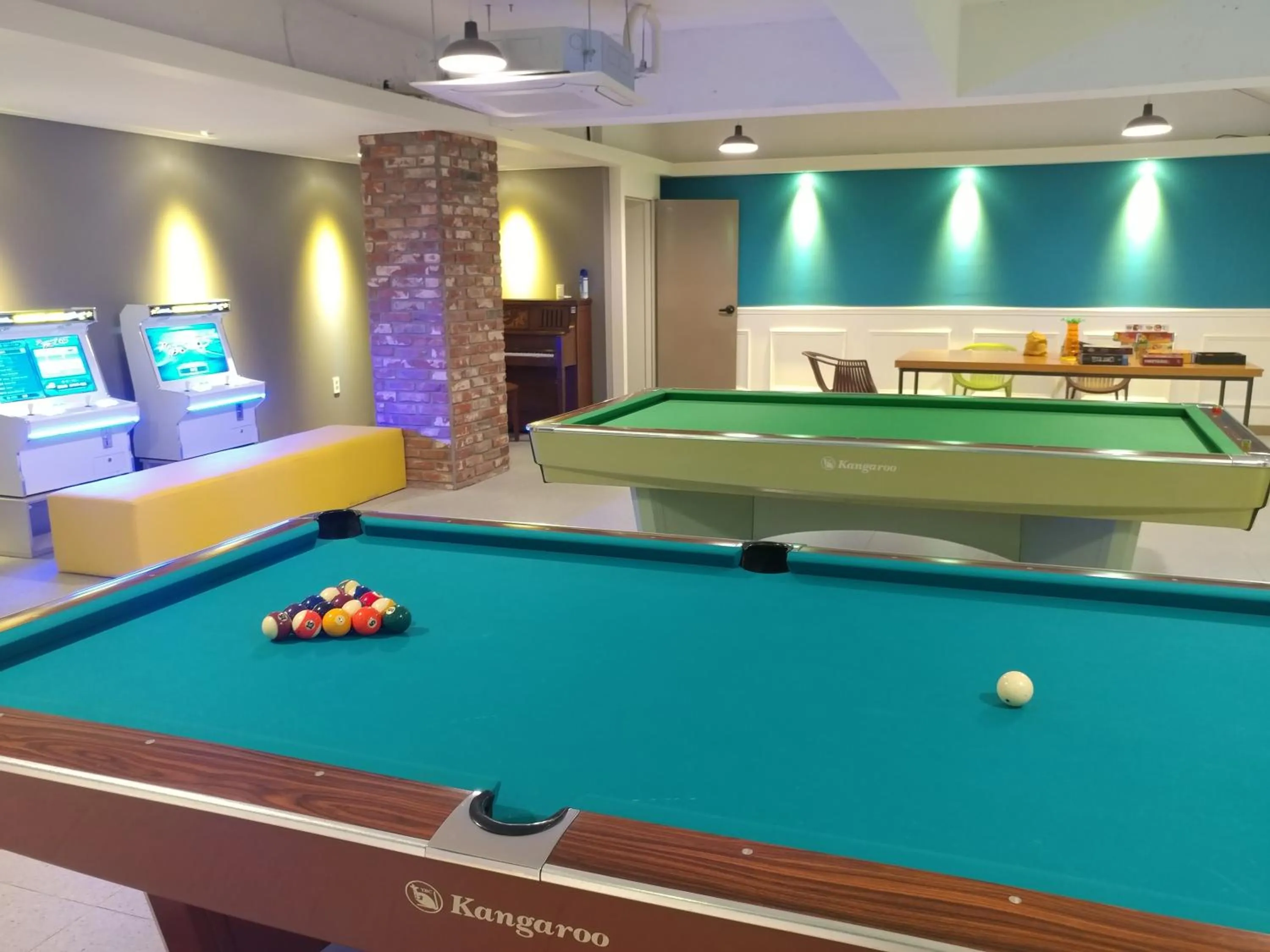 Seating area in Brooks Hotel Tongyeong