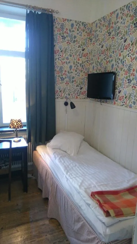 Single Room with Bathroom - single occupancy in Hotell Edgar