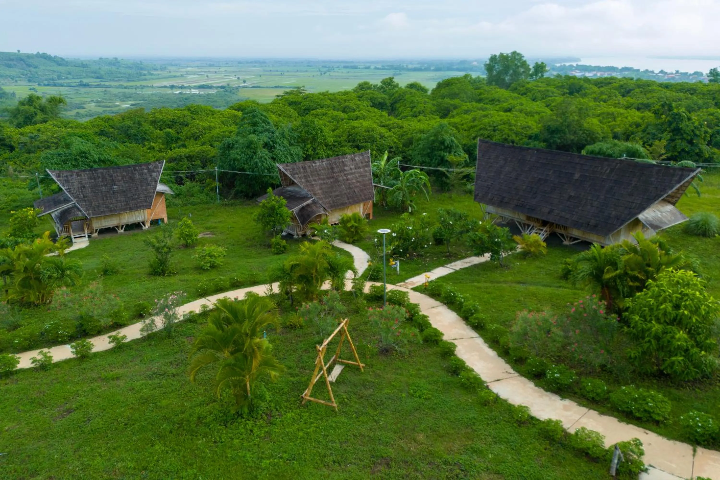Hanchey Bamboo Resort