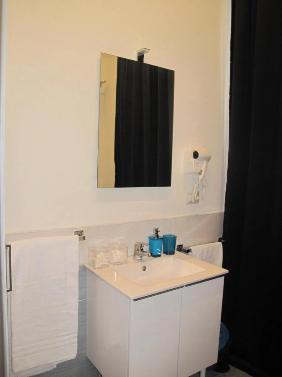 Bathroom in I DIOSCURI