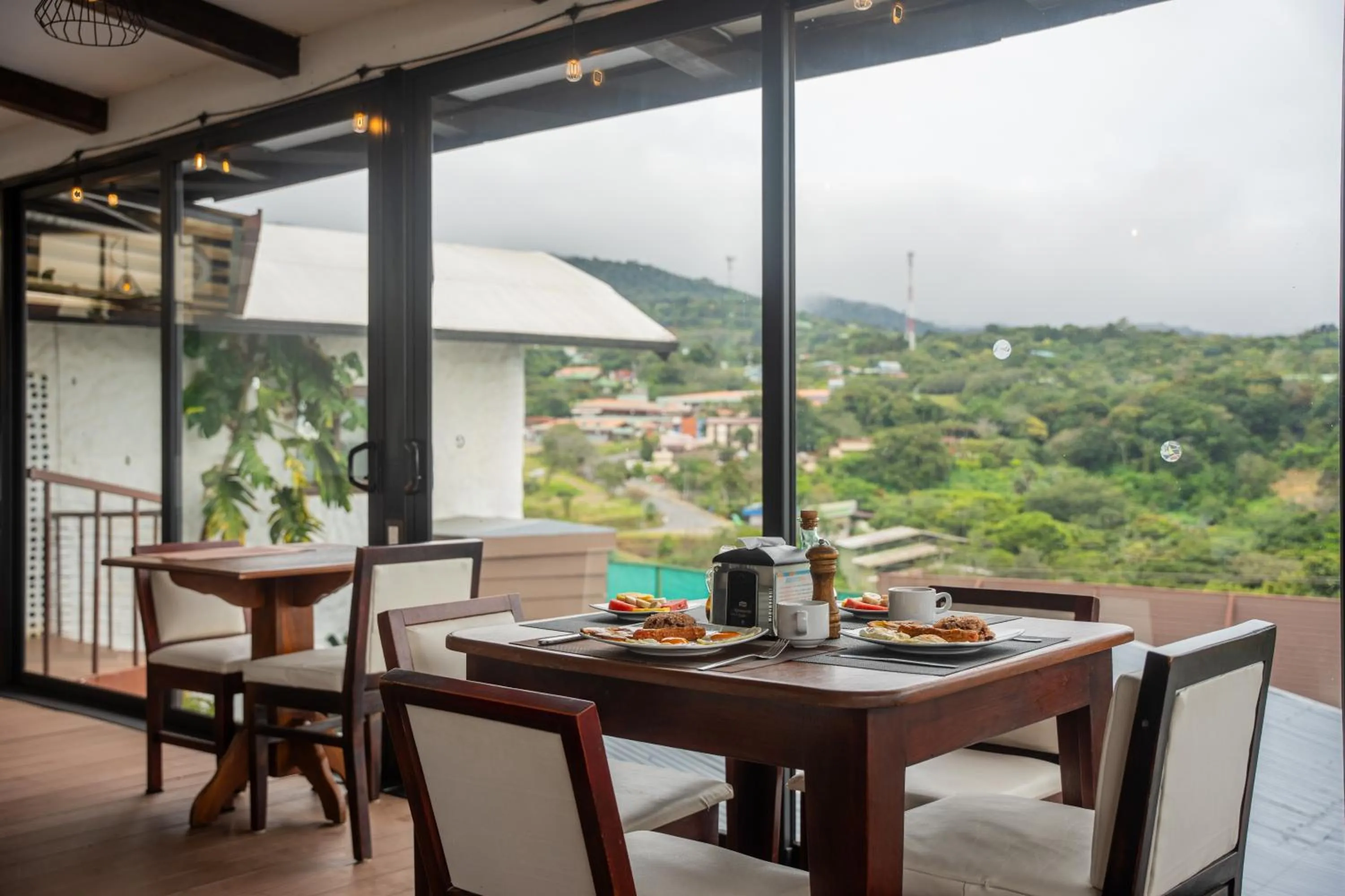 Breakfast in Camino Verde B&B Monteverde Costa Rica