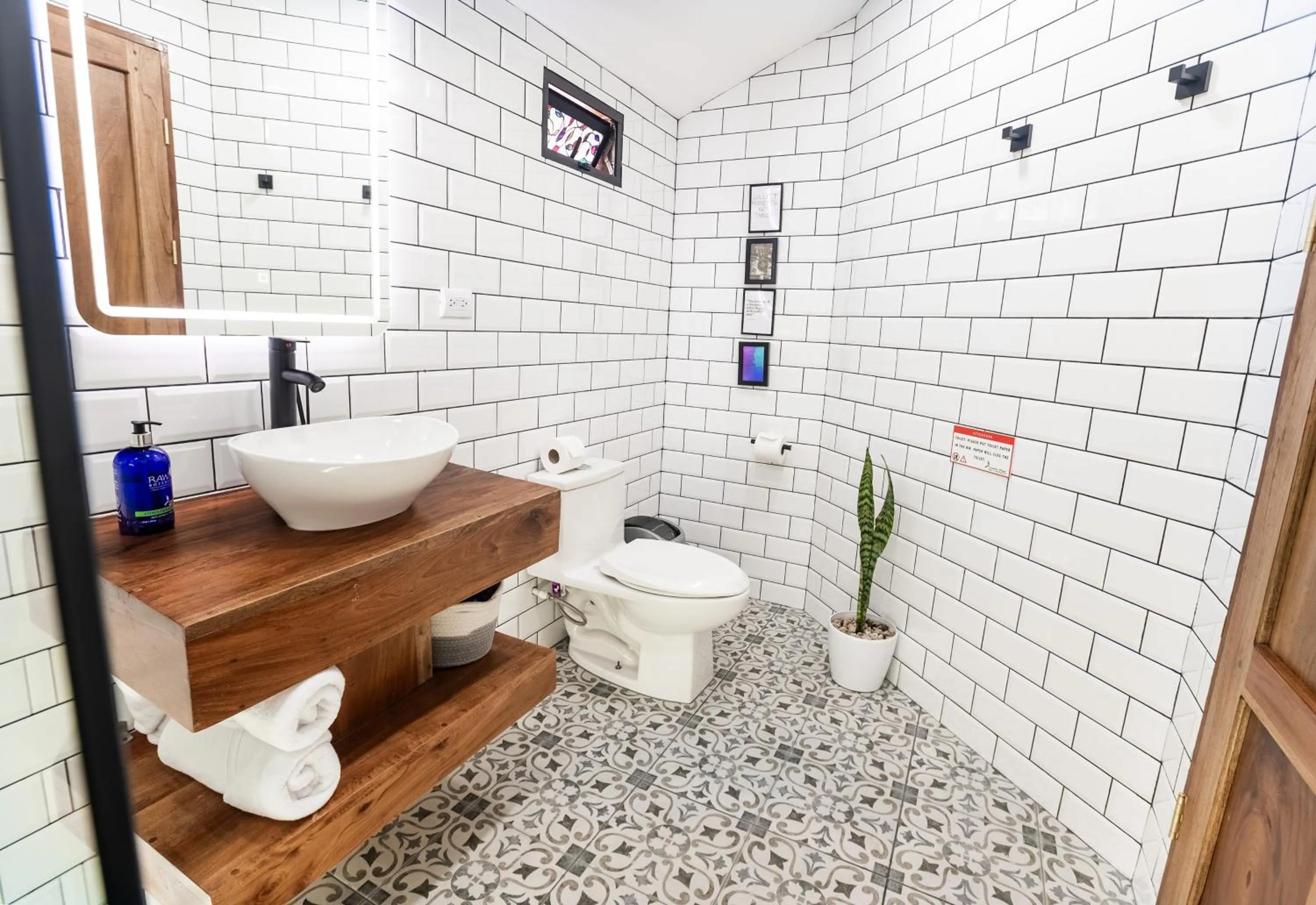 Bathroom in Camino Verde B&B Monteverde Costa Rica