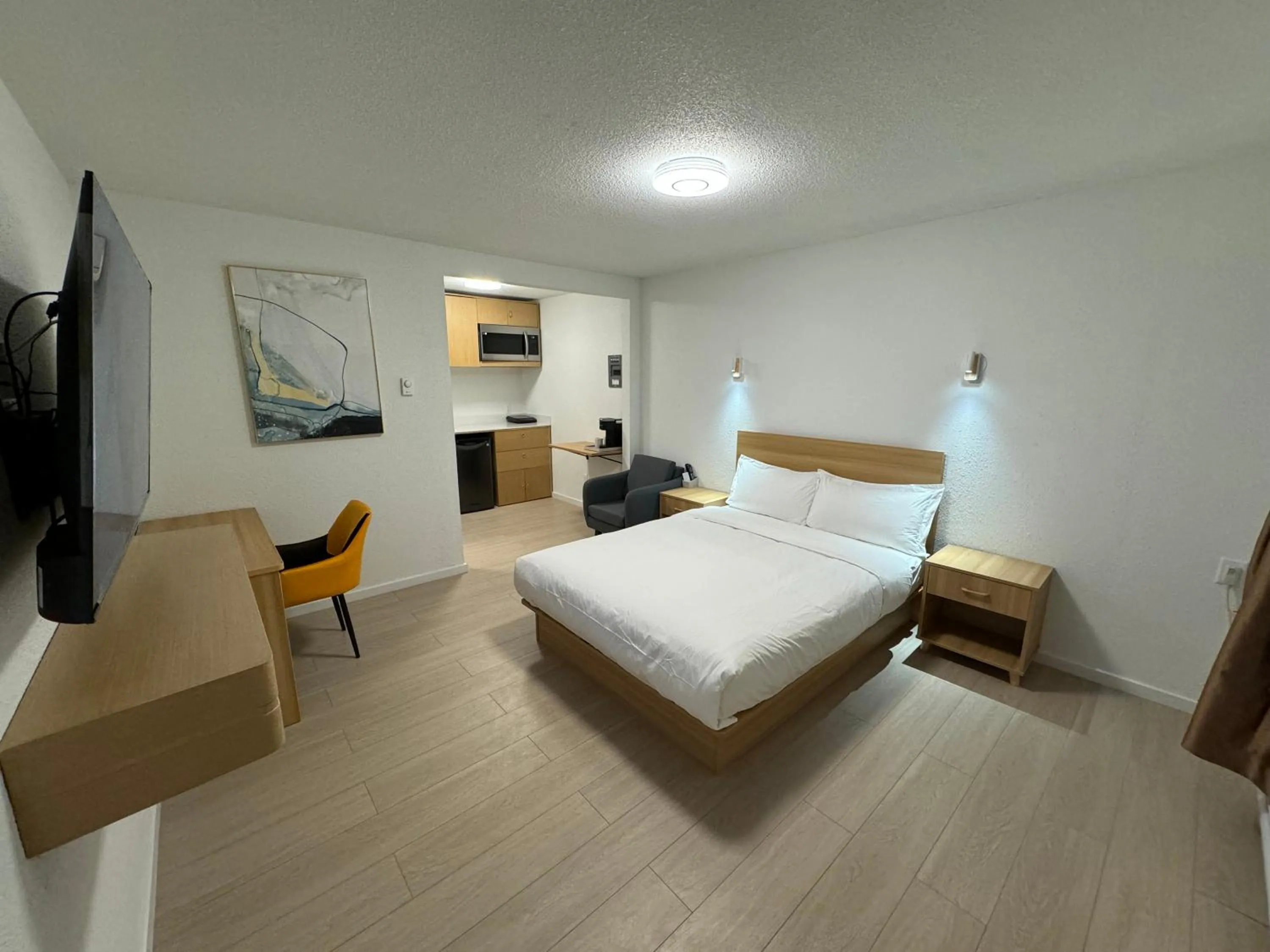 Bed in Inntowne Motel