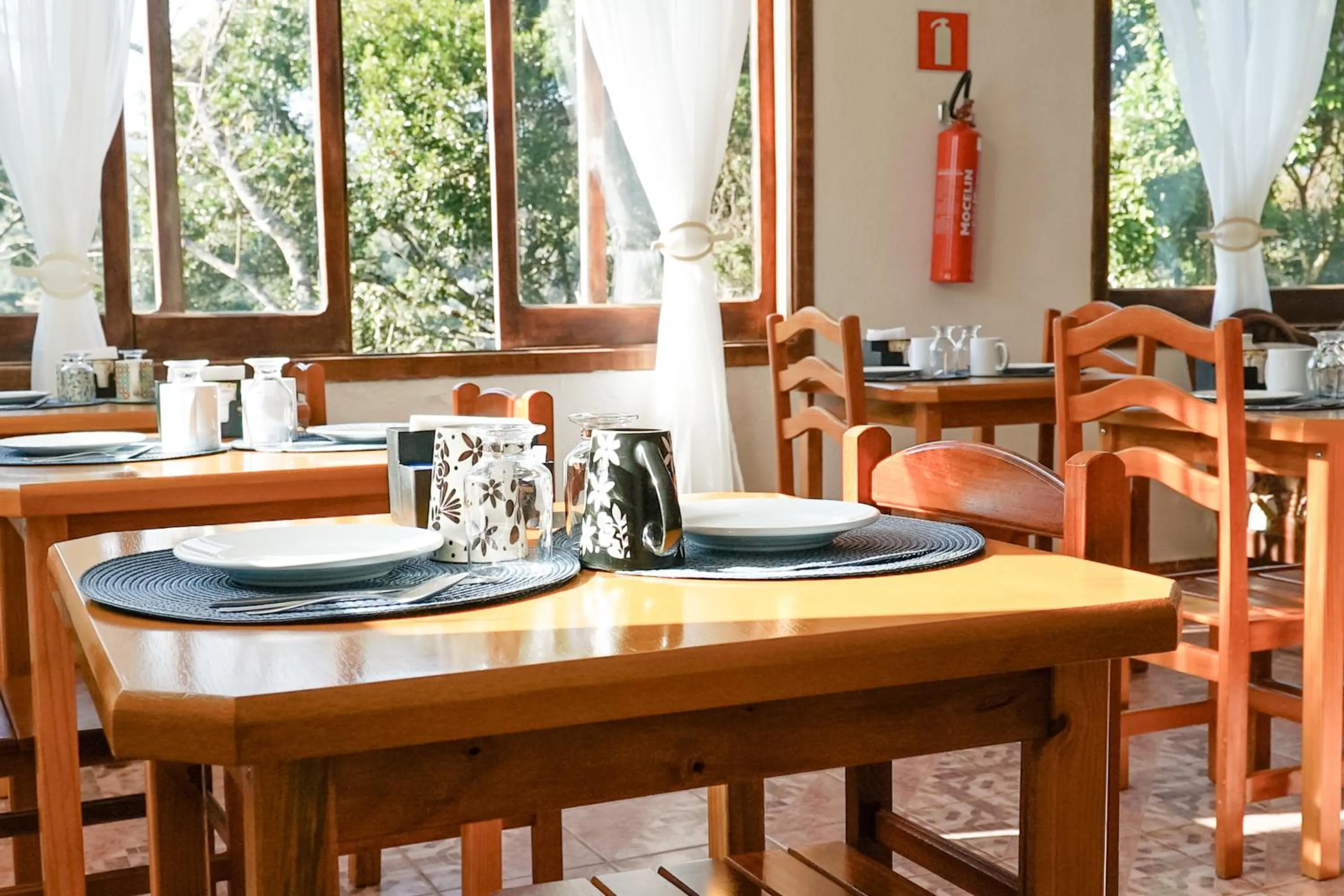 Restaurant/places to eat in VELINN Pousada Torre Branca