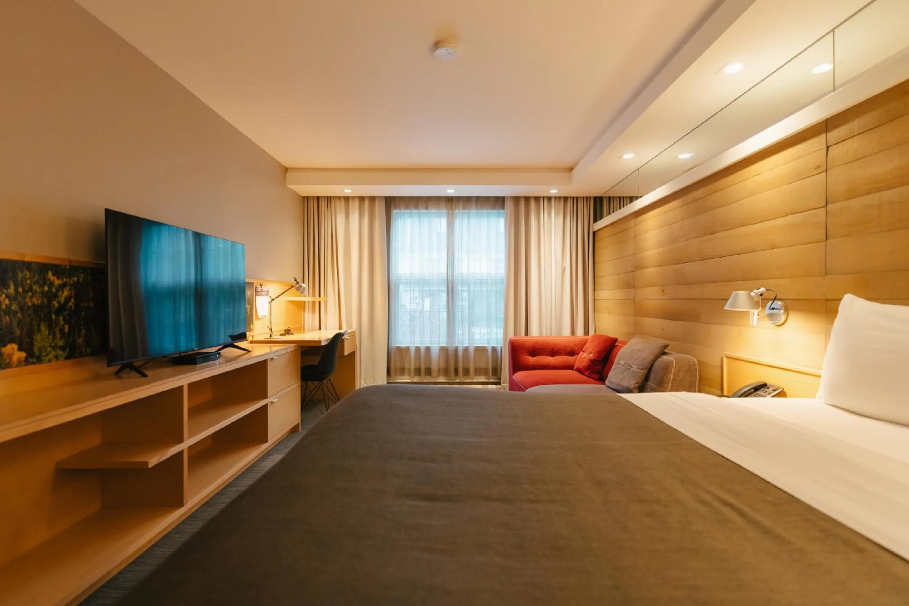 Photo of the whole room, Bed in Gîte du Mont-Albert - Sepaq