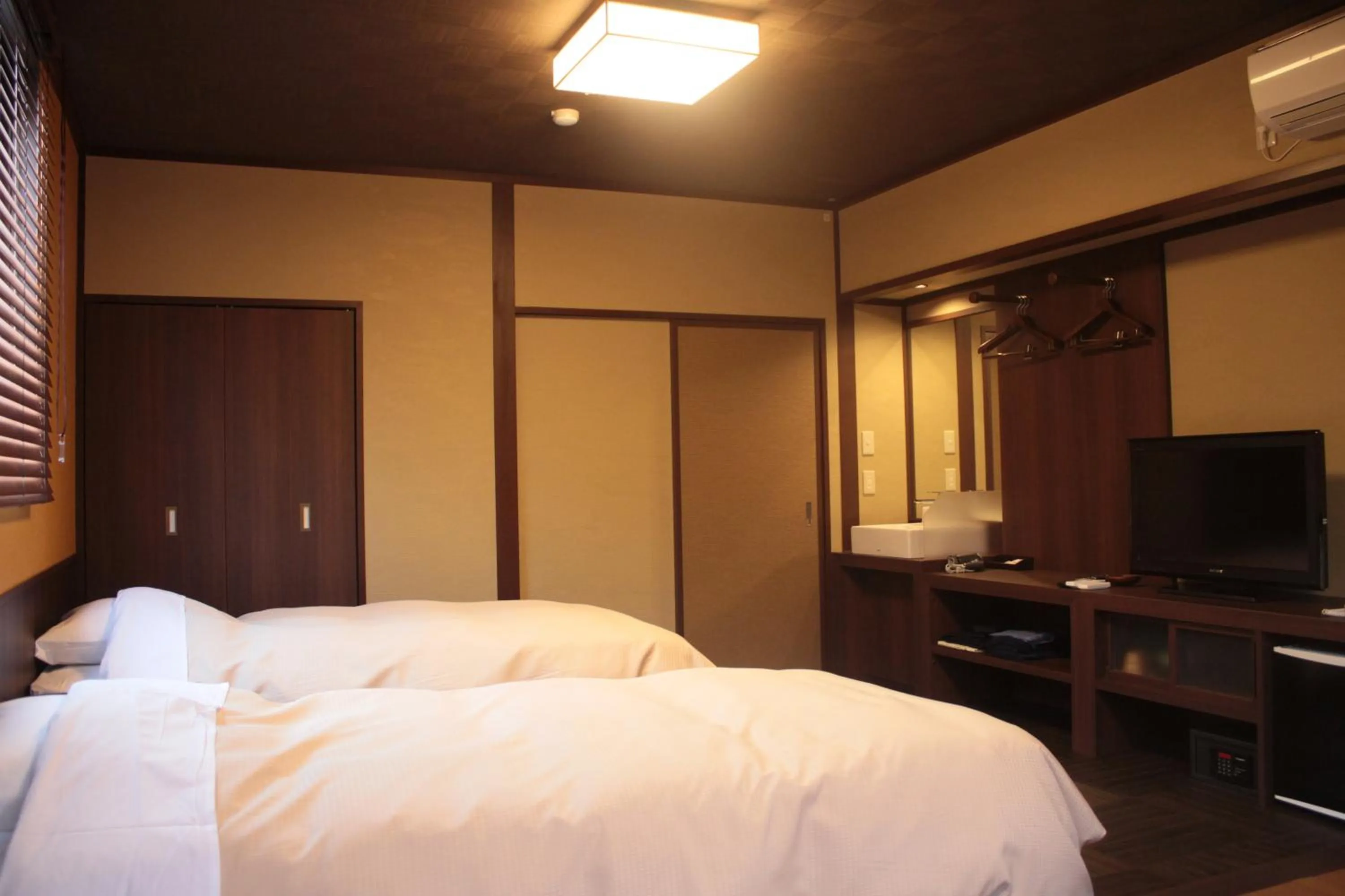 Photo of the whole room, Bed in Tokiwa Ryokan