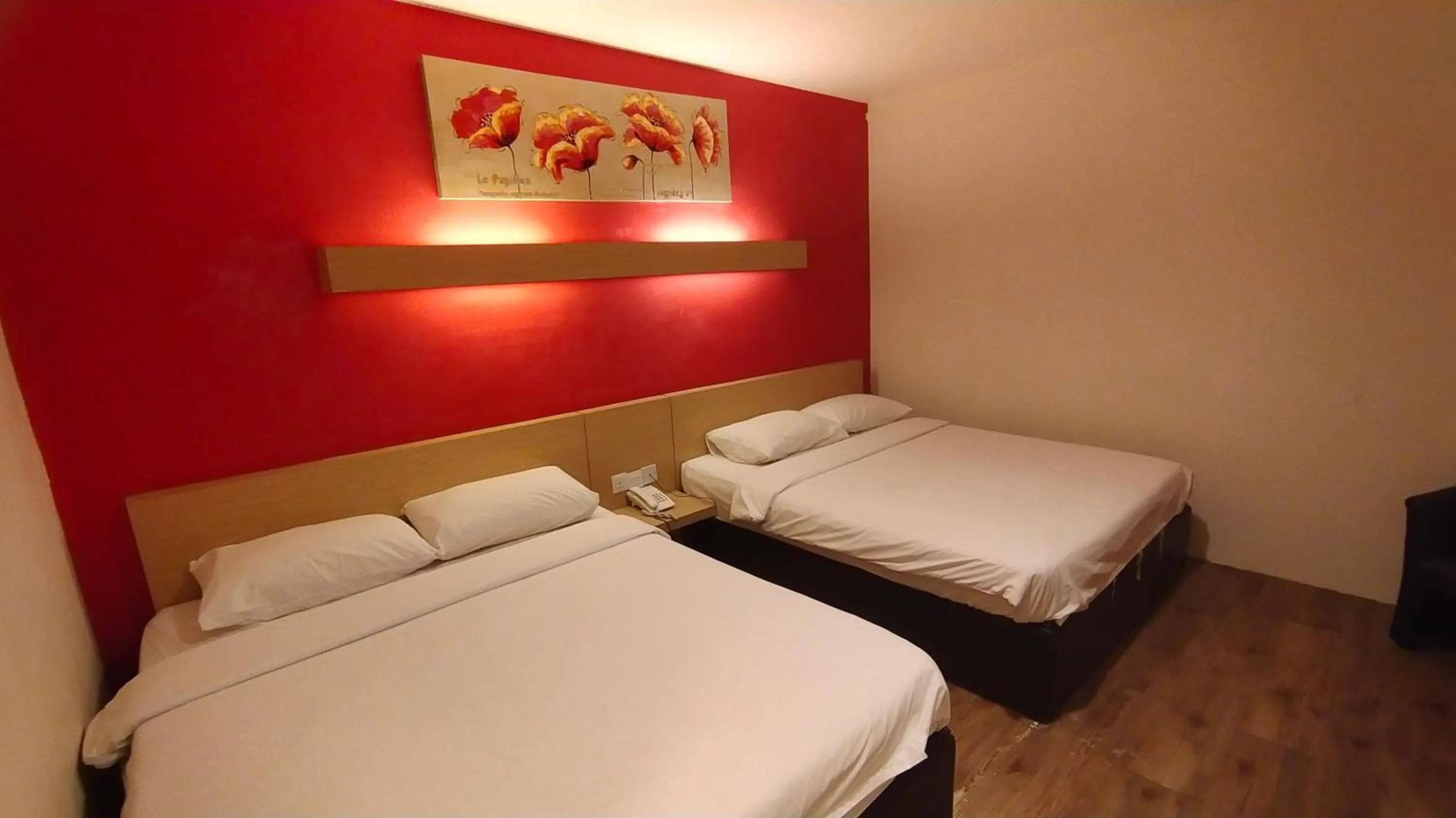 Bed in Tras Mutiara Hotel Bentong