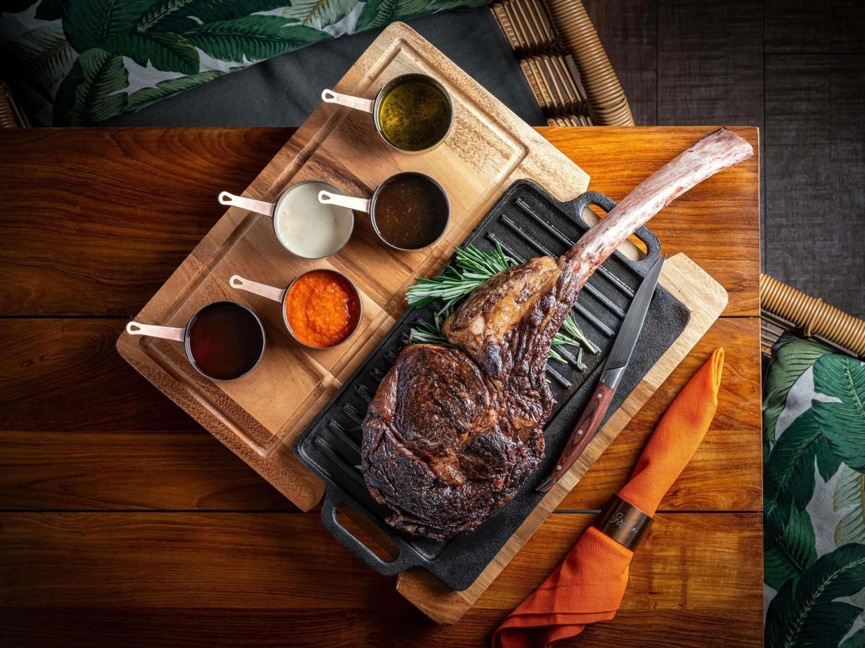 Restaurant/places to eat in Avista Hideaway Phuket Patong - MGallery