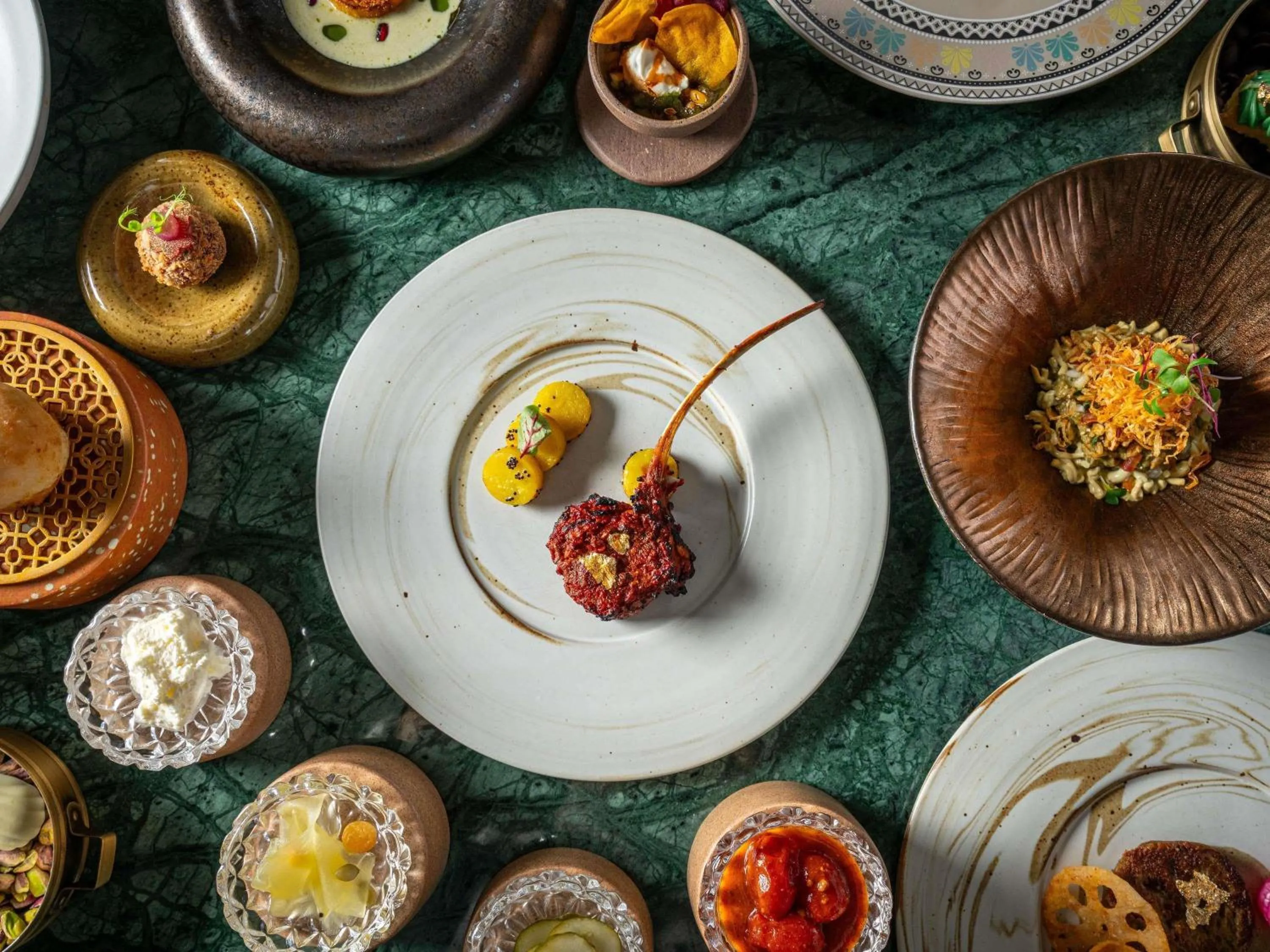 Restaurant/places to eat in Avista Hideaway Phuket Patong - MGallery