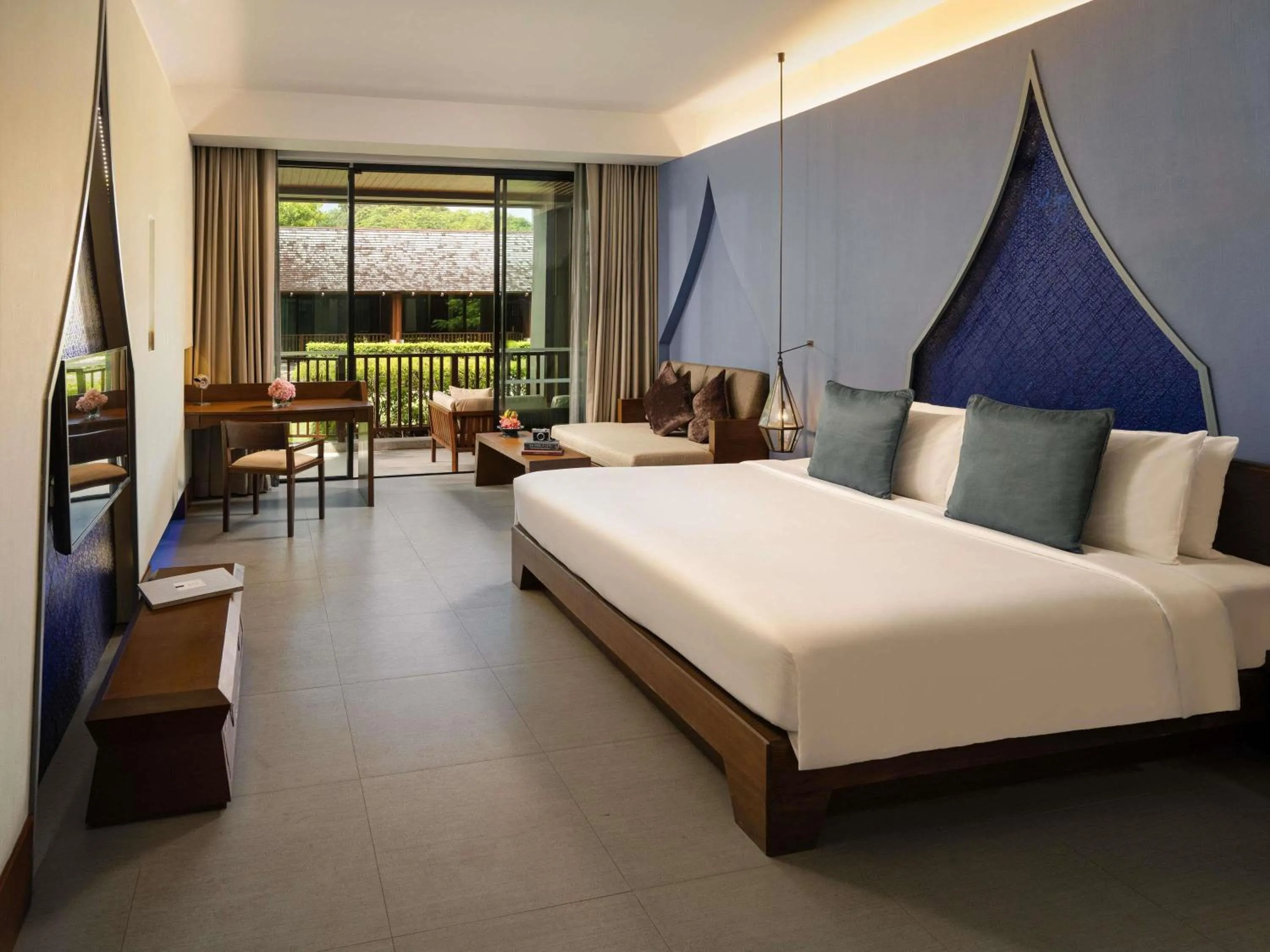 Bedroom, Bed in Avista Hideaway Phuket Patong - MGallery