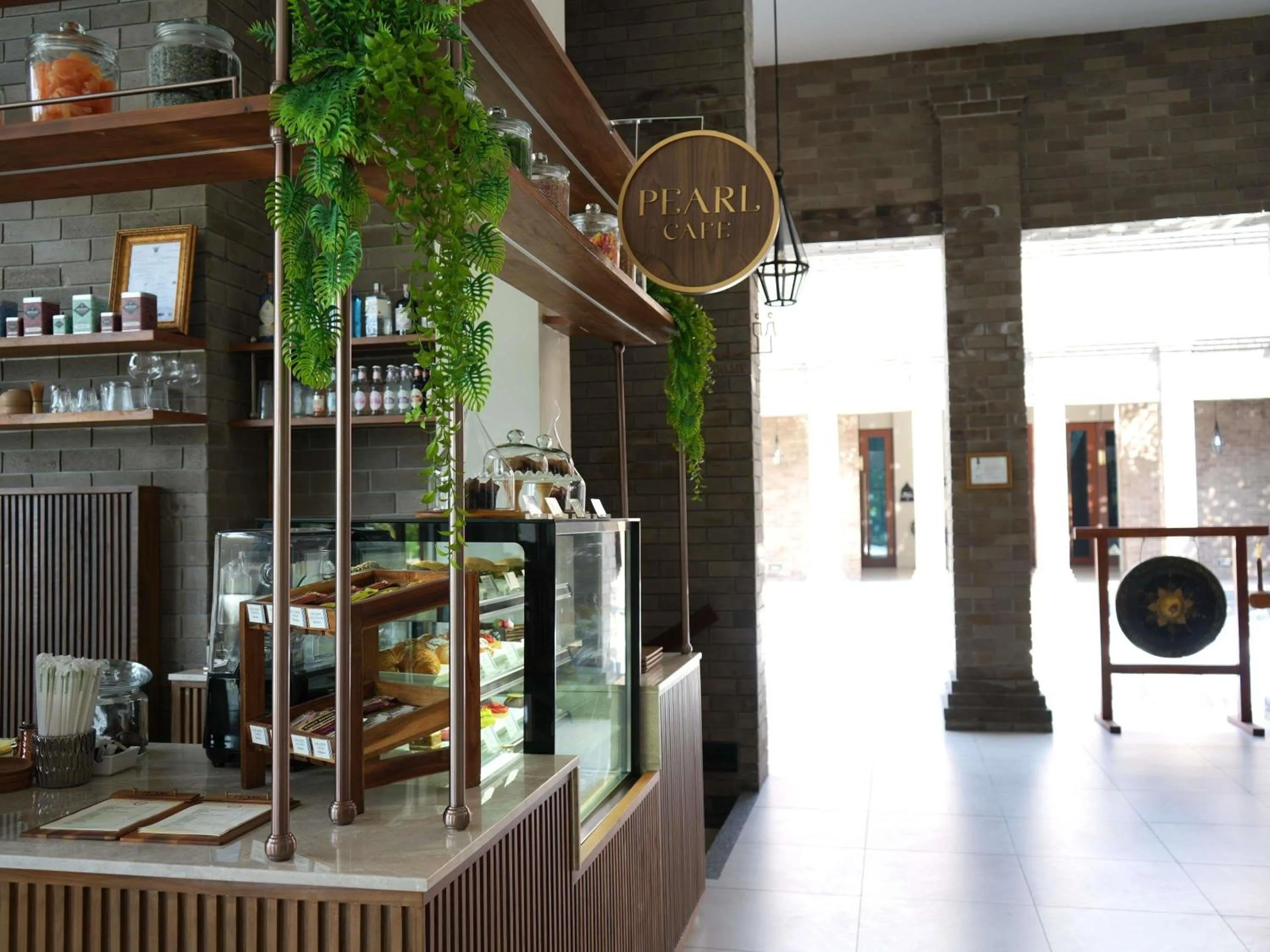 Restaurant/places to eat in Avista Hideaway Phuket Patong - MGallery