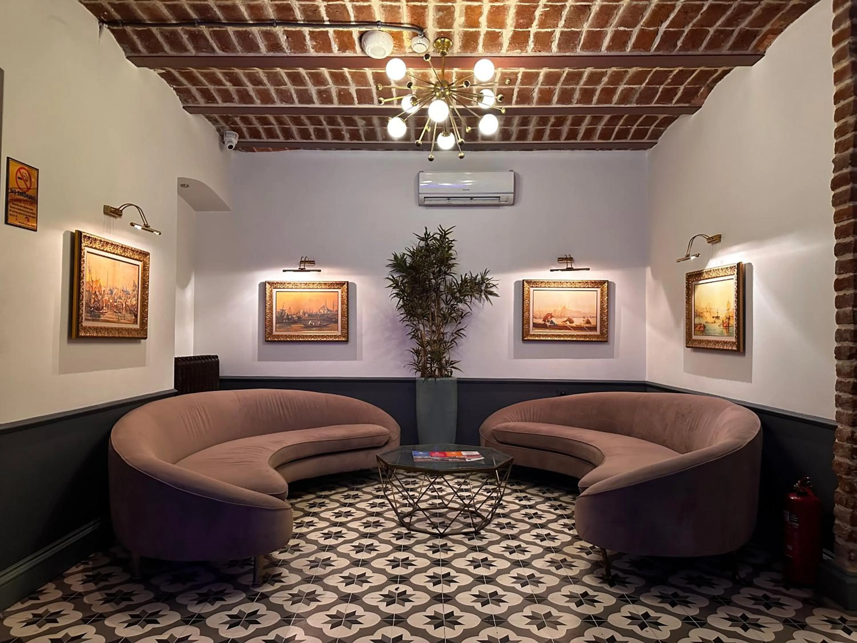 Living room in Royal Tophane