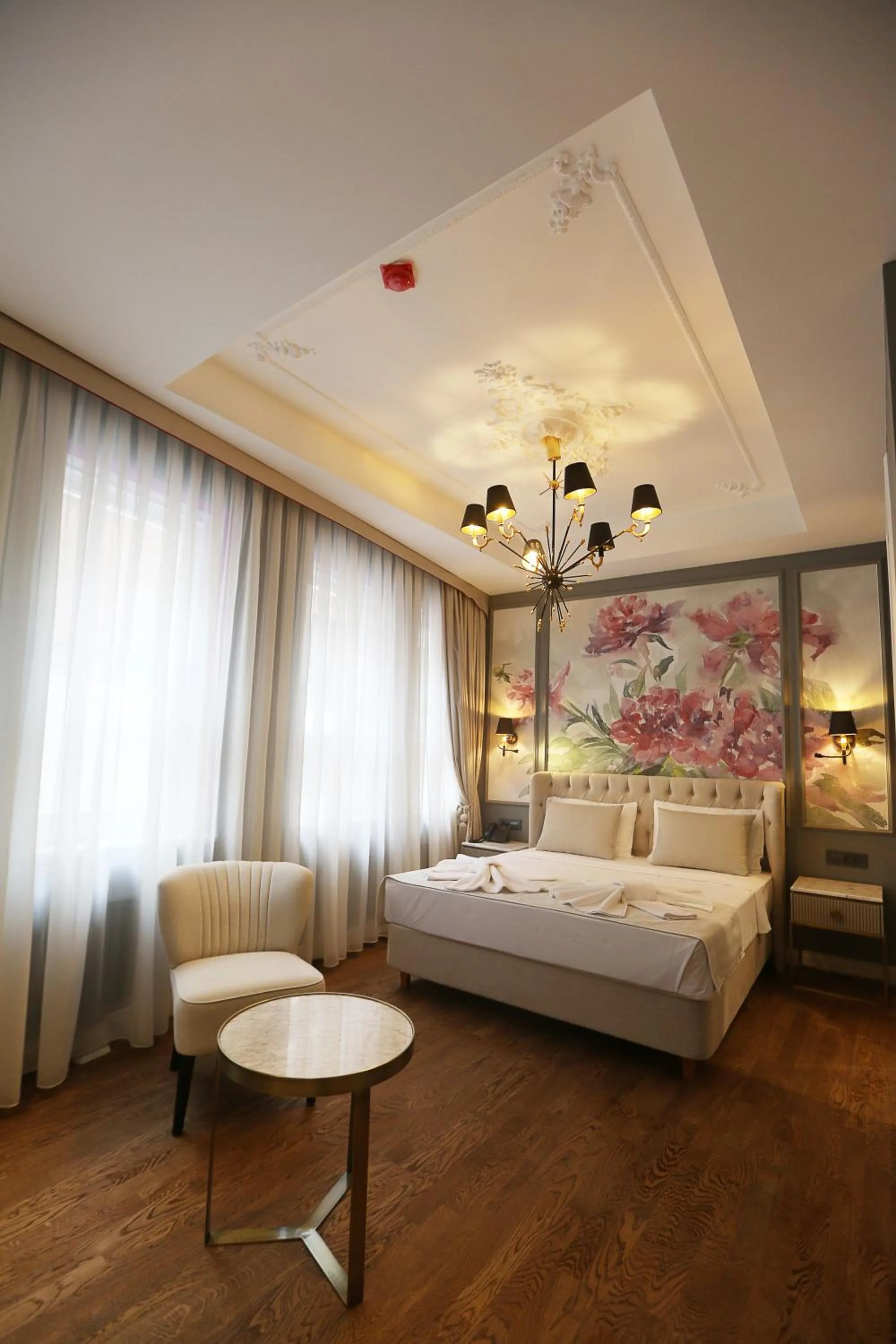 Bed in Royal Tophane