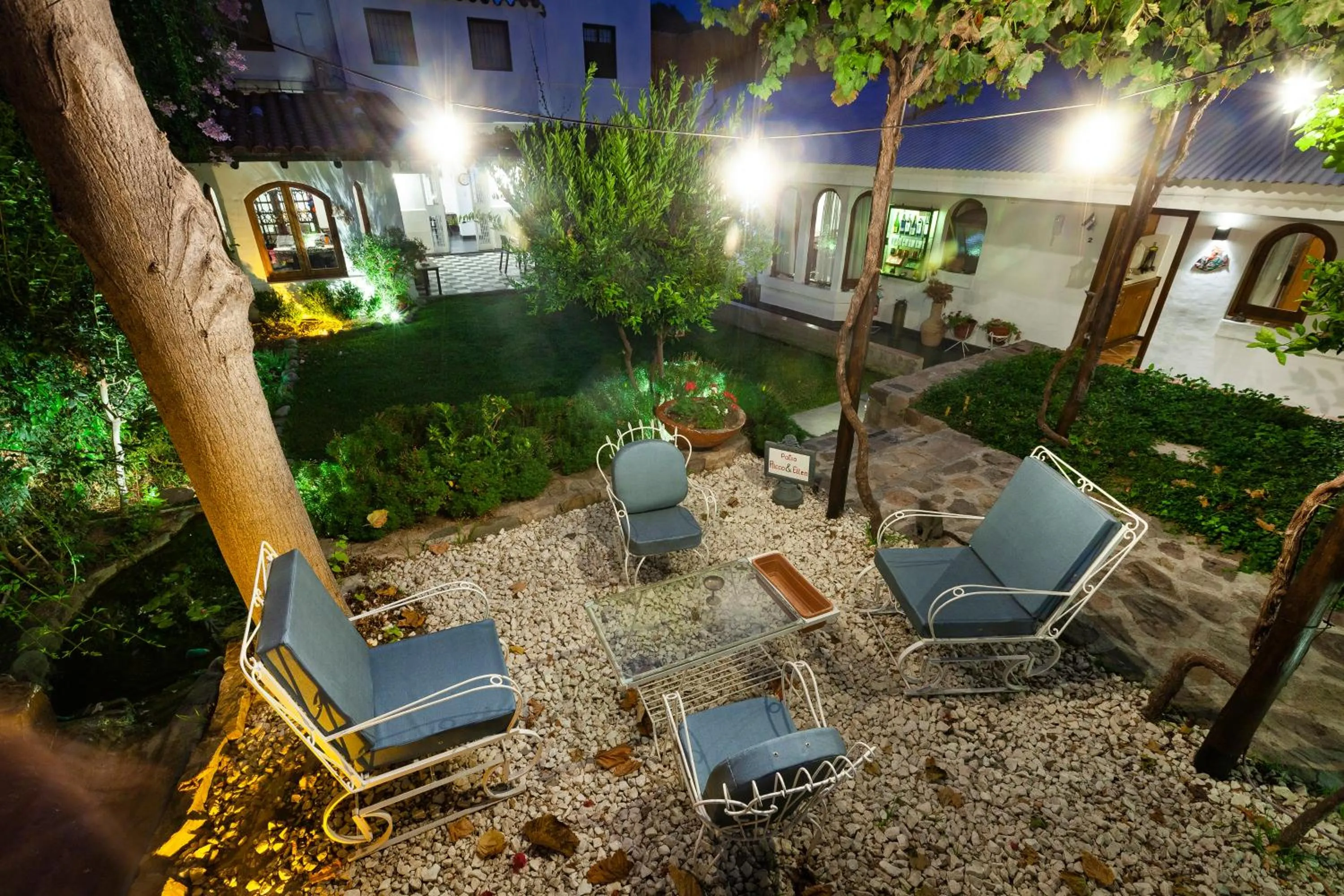 Property building in Posada de Rosas