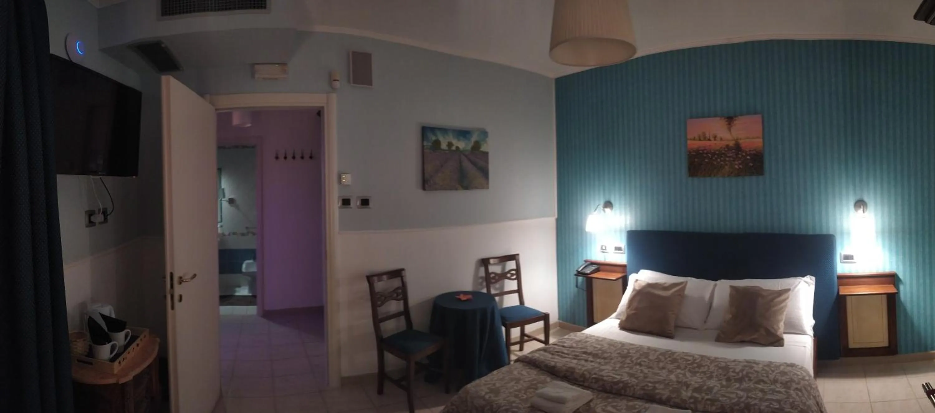 Bed in La Contessa B&B