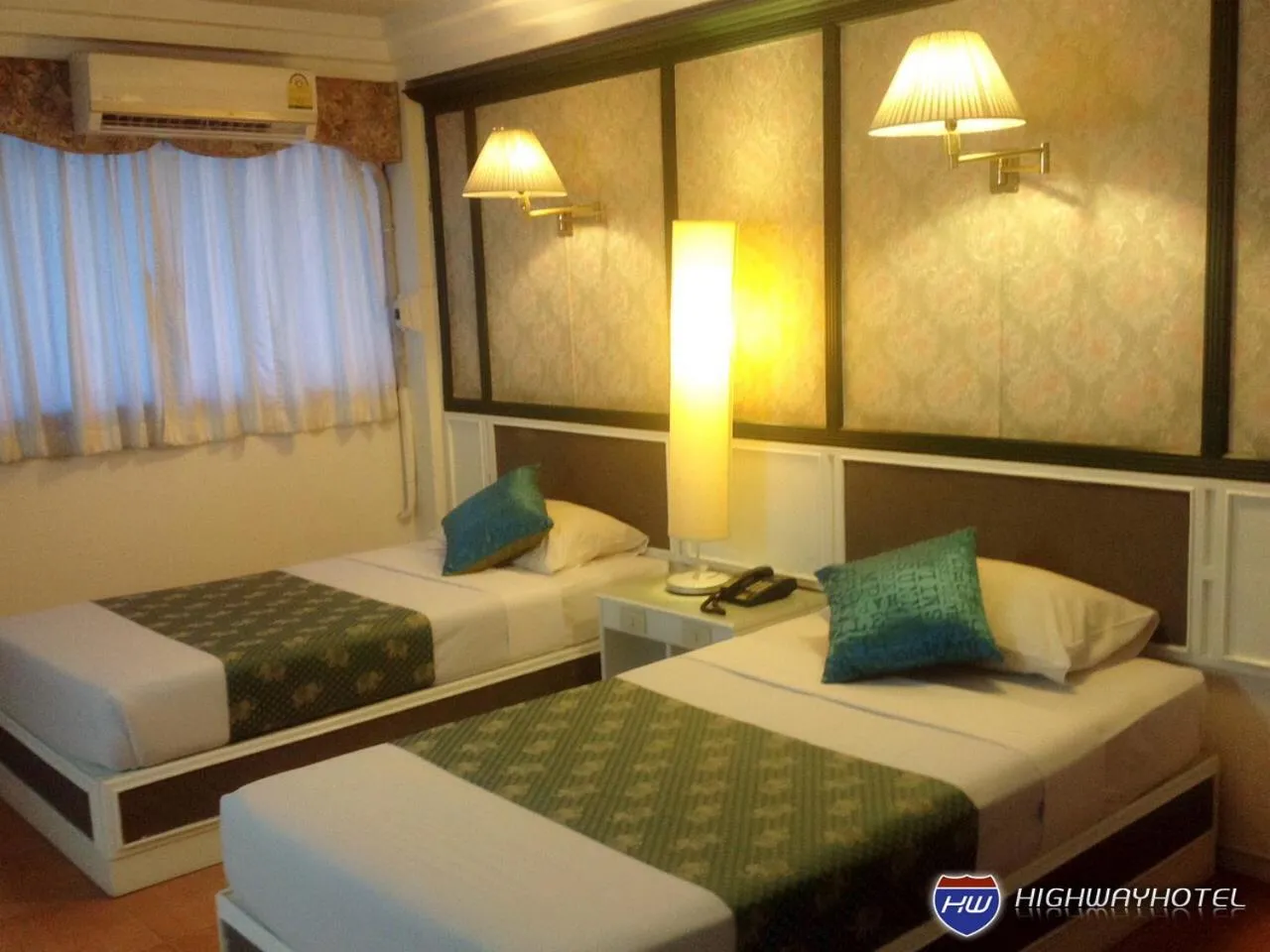 Bed in Highway Hotel